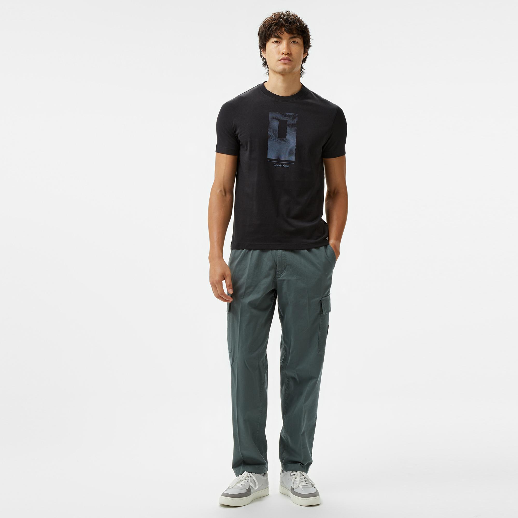 Calvin Klein Vertical Lines Graphic Erkek Siyah T-Shirt