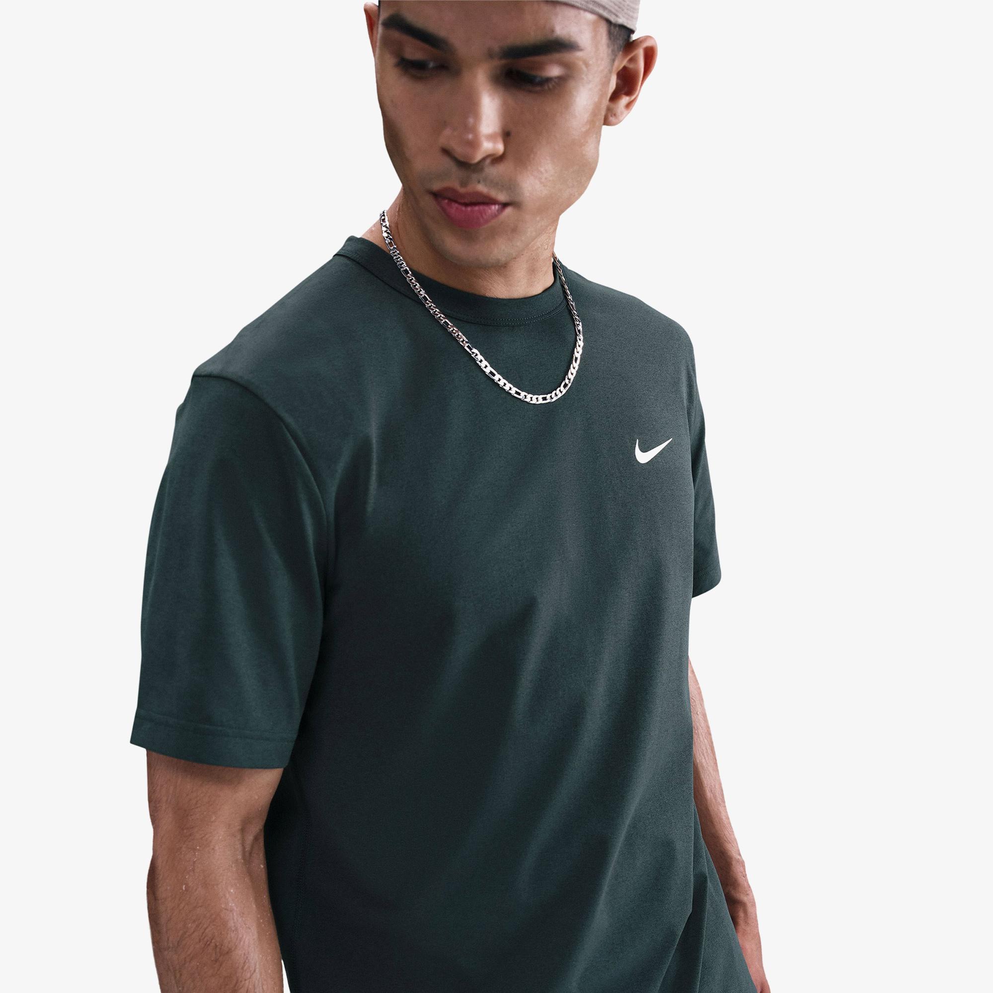 Nike Dri-Fit Hyverse Erkek Yeşil T-Shirt