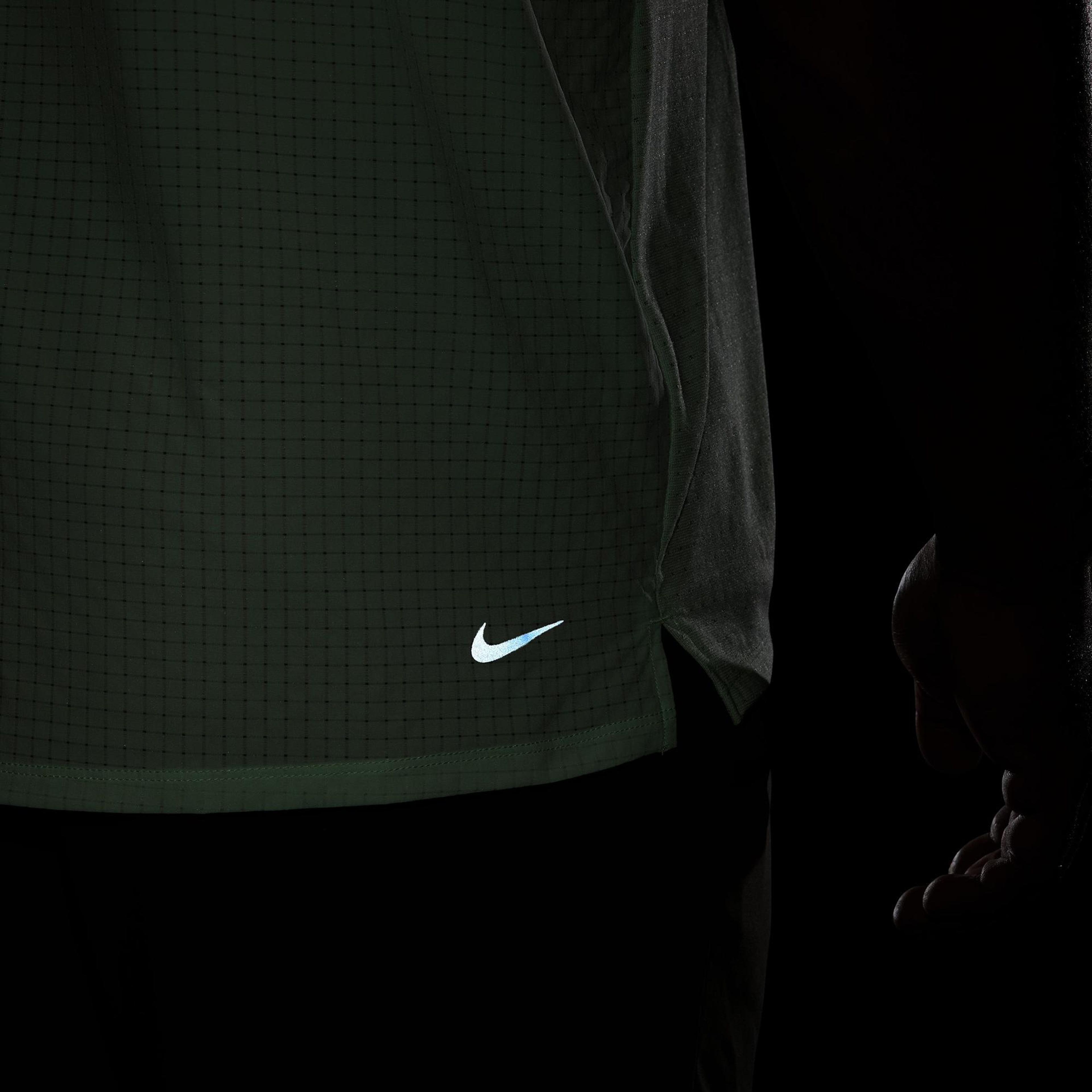 Nike Dri-Fit Trail Solar Chase Erkek Yeşil T-Shirt