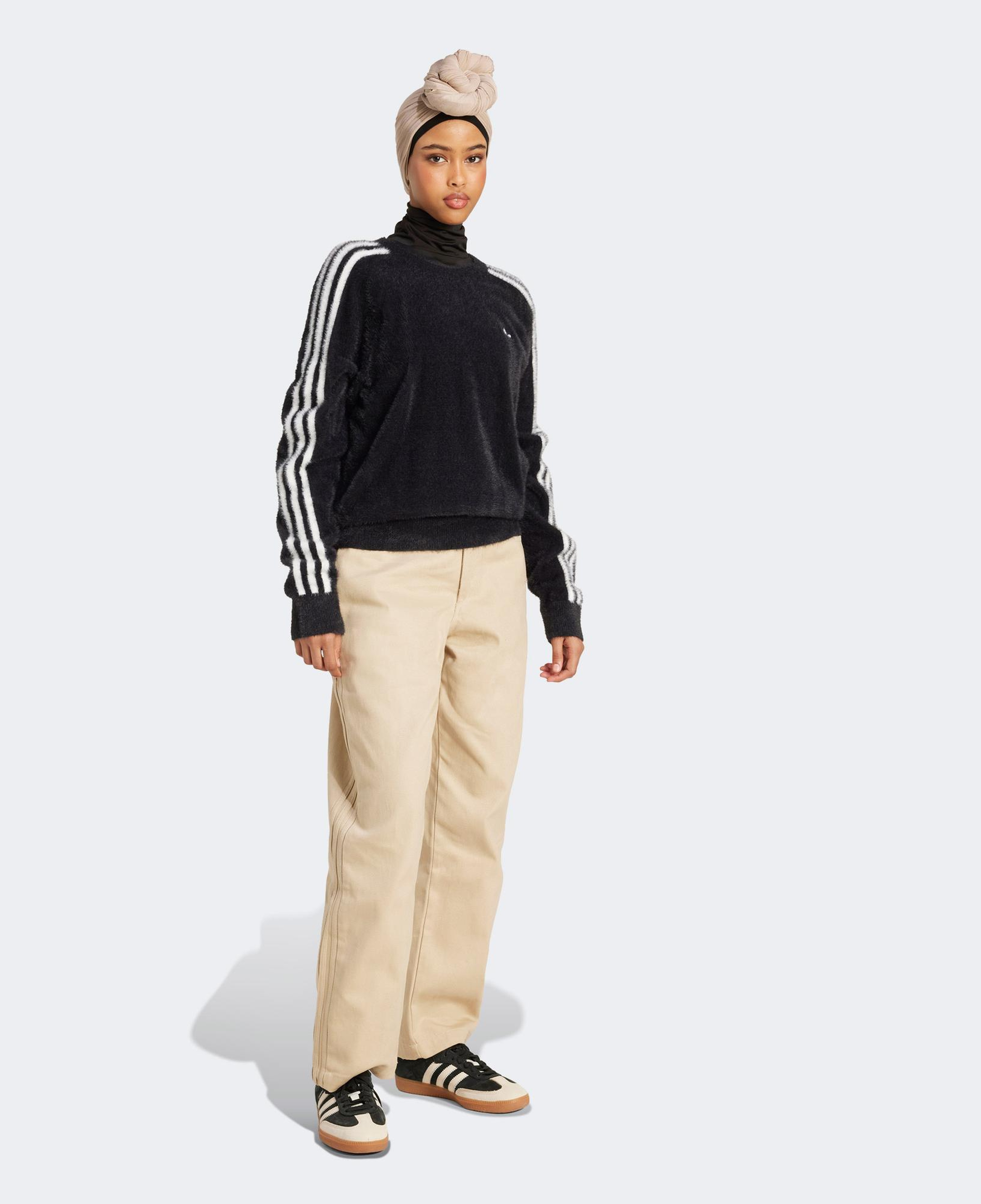 adidas Holiday Kadın Siyah Sweatshirt