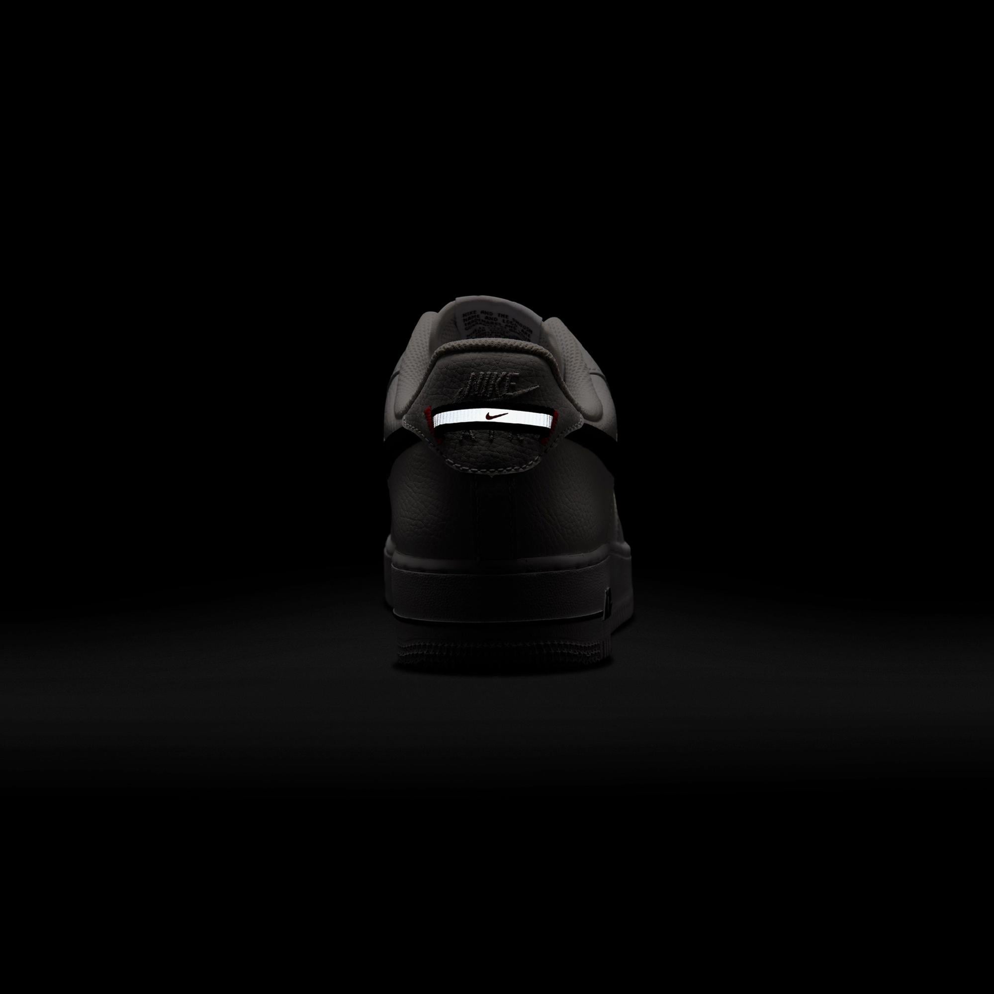 Nike Beyaz Nike Air Force 1 LV8