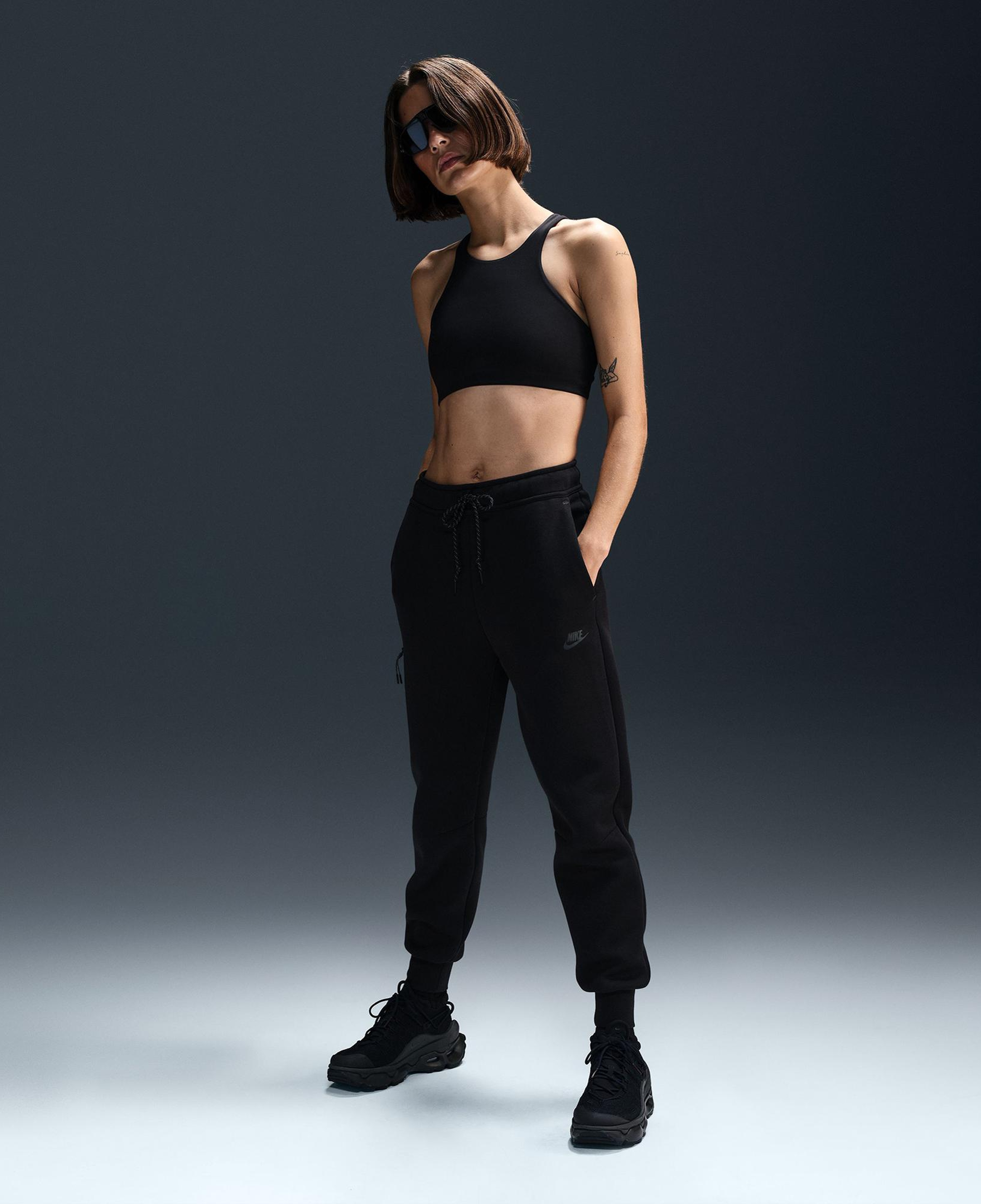 Nike Sportswear Tech Fleece Kadın Siyah Eşofman Altı