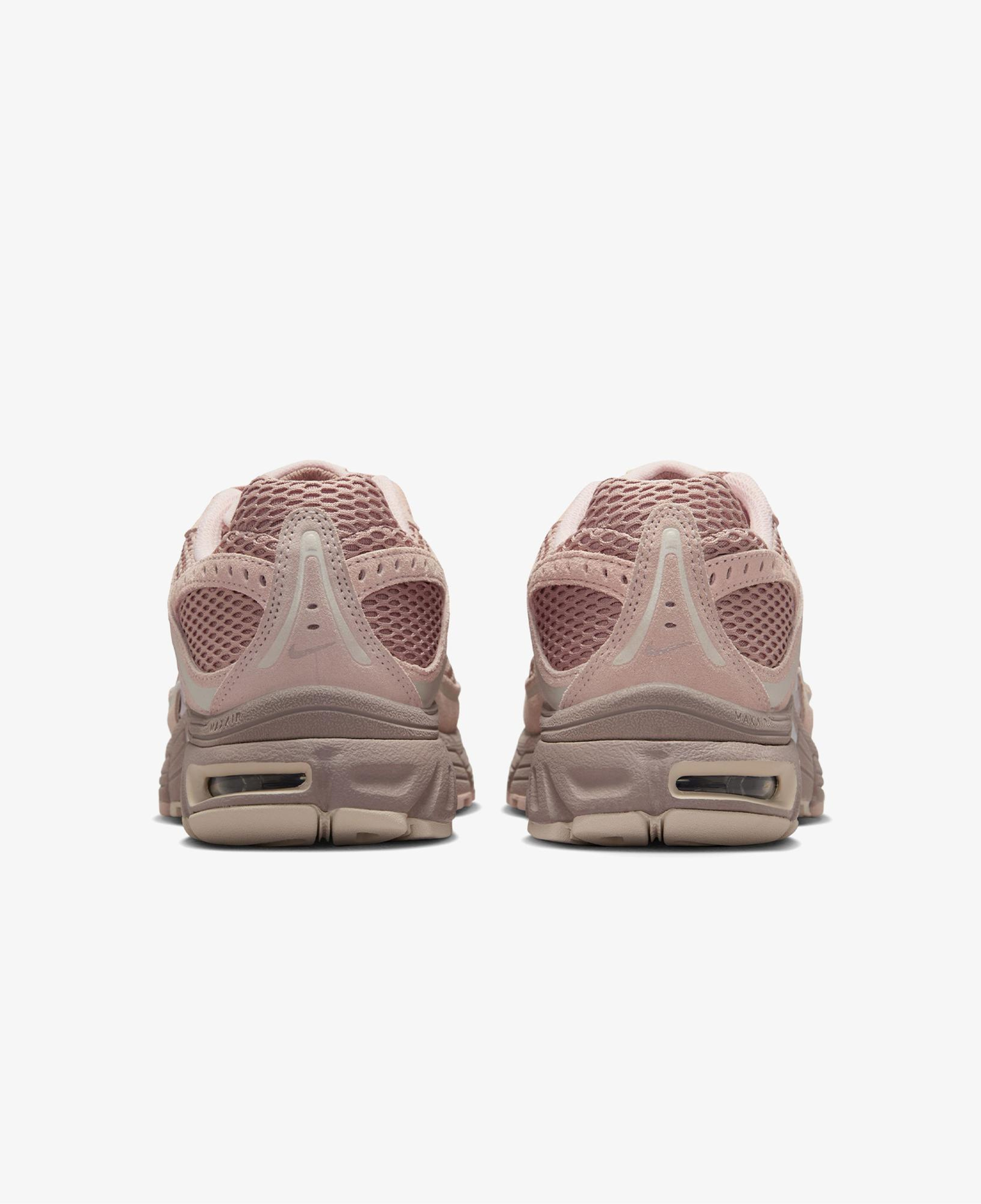 Nike Air Max Moto Kadın Pembe Spor Ayakkabı