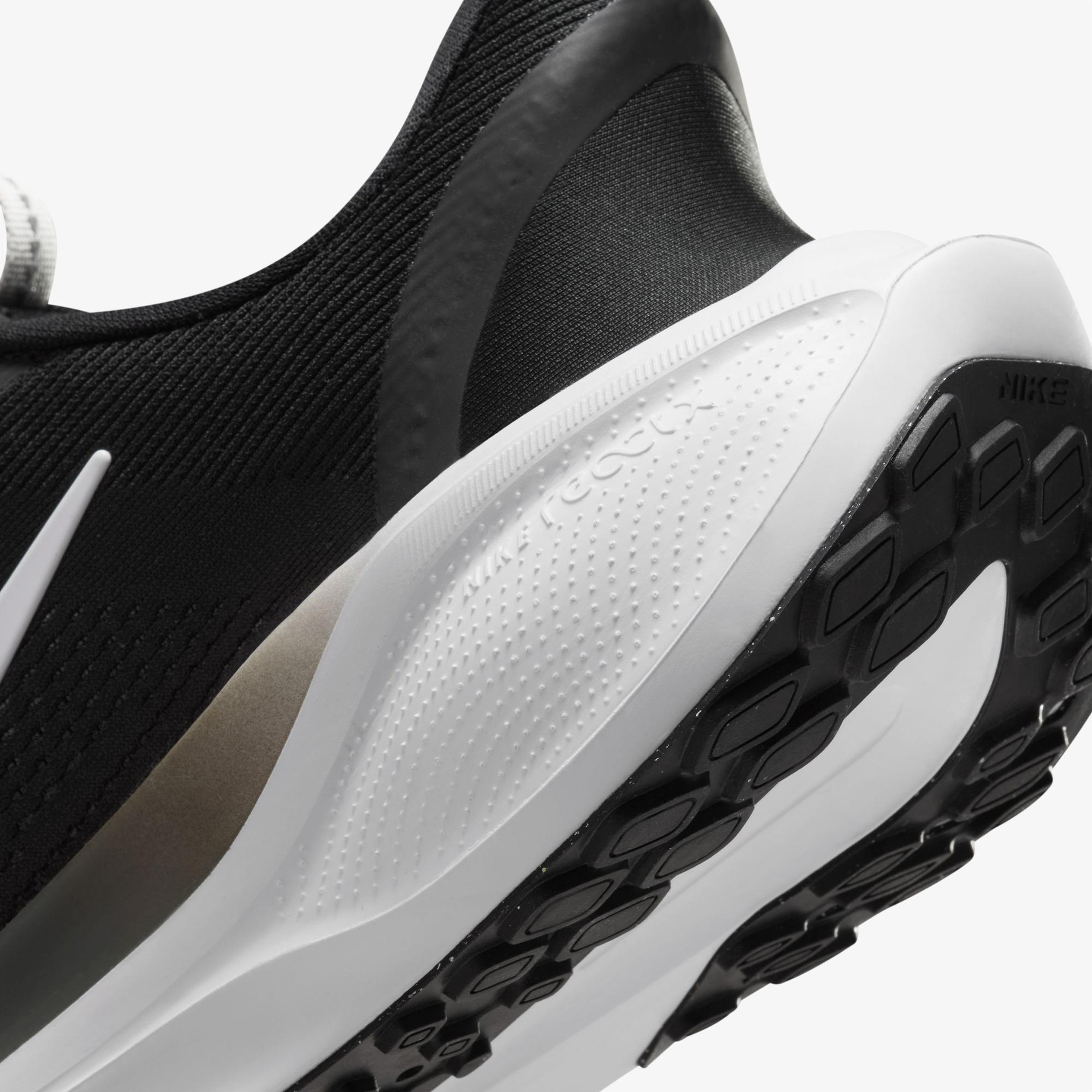 Nike Pegasus EasyOn Kadın Siyah Koşu Ayakkabısı