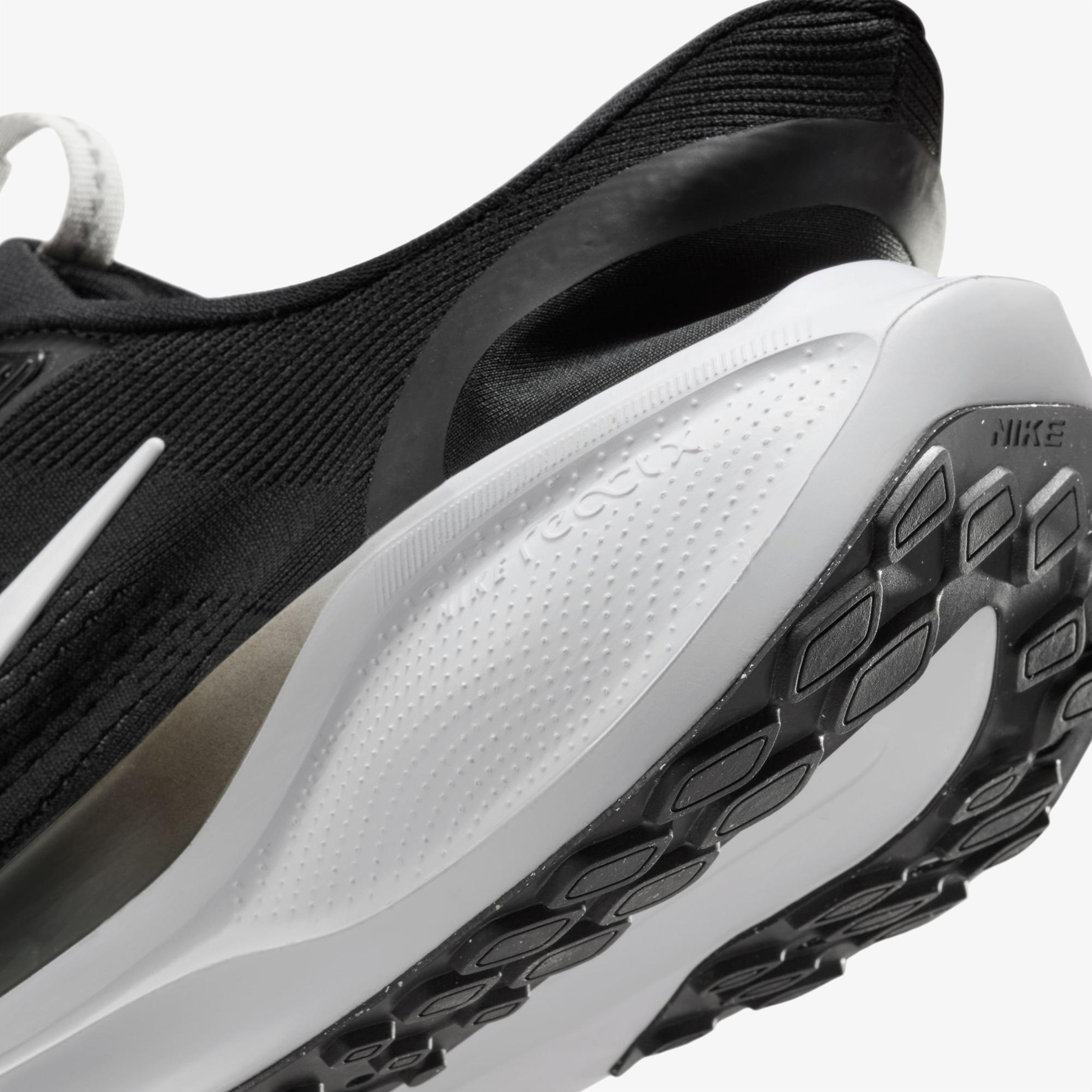 Nike Pegasus EasyOn Kadın Siyah Koşu Ayakkabısı