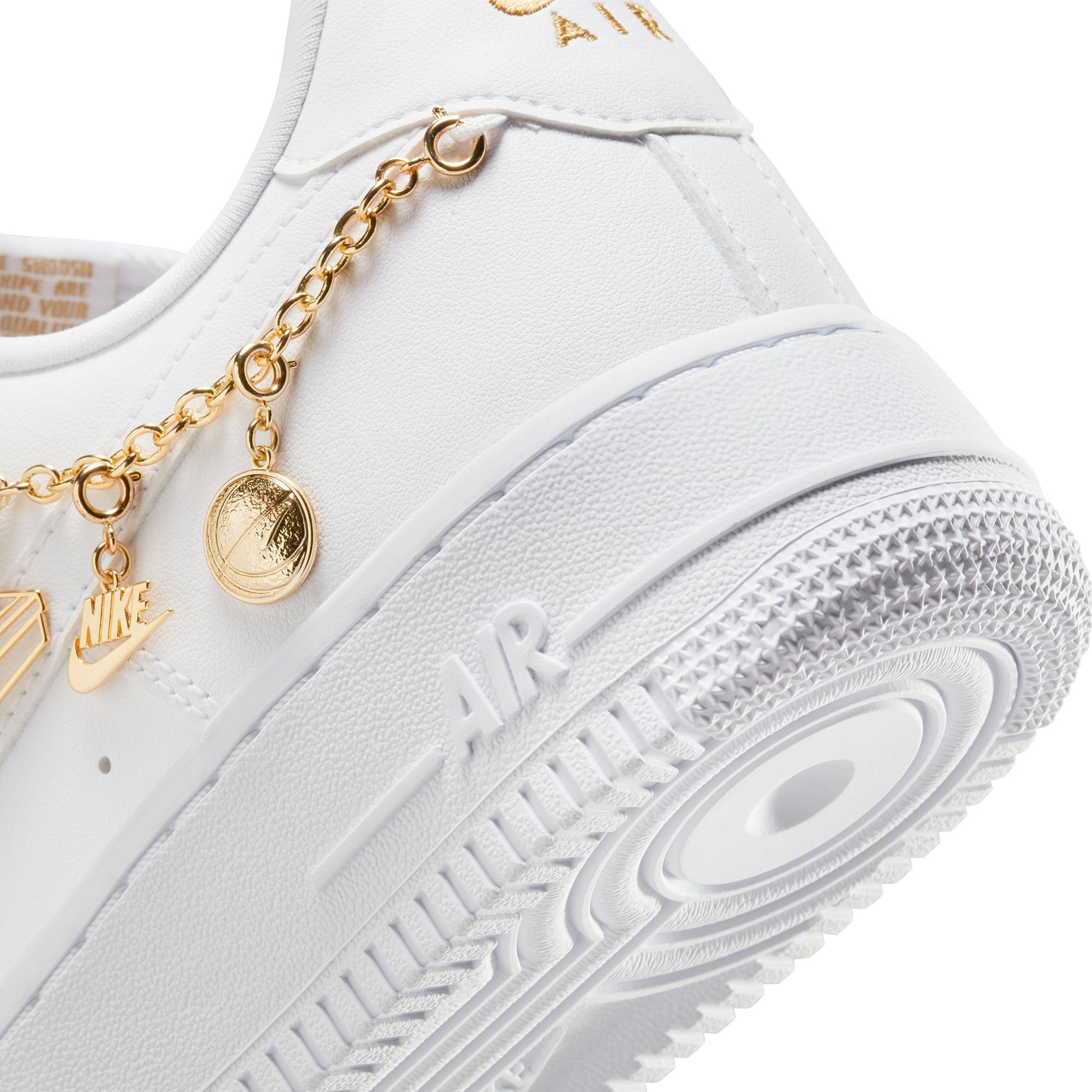 Nike Air Force 1 '07 LX Kadın Beyaz Spor Ayakkabı
