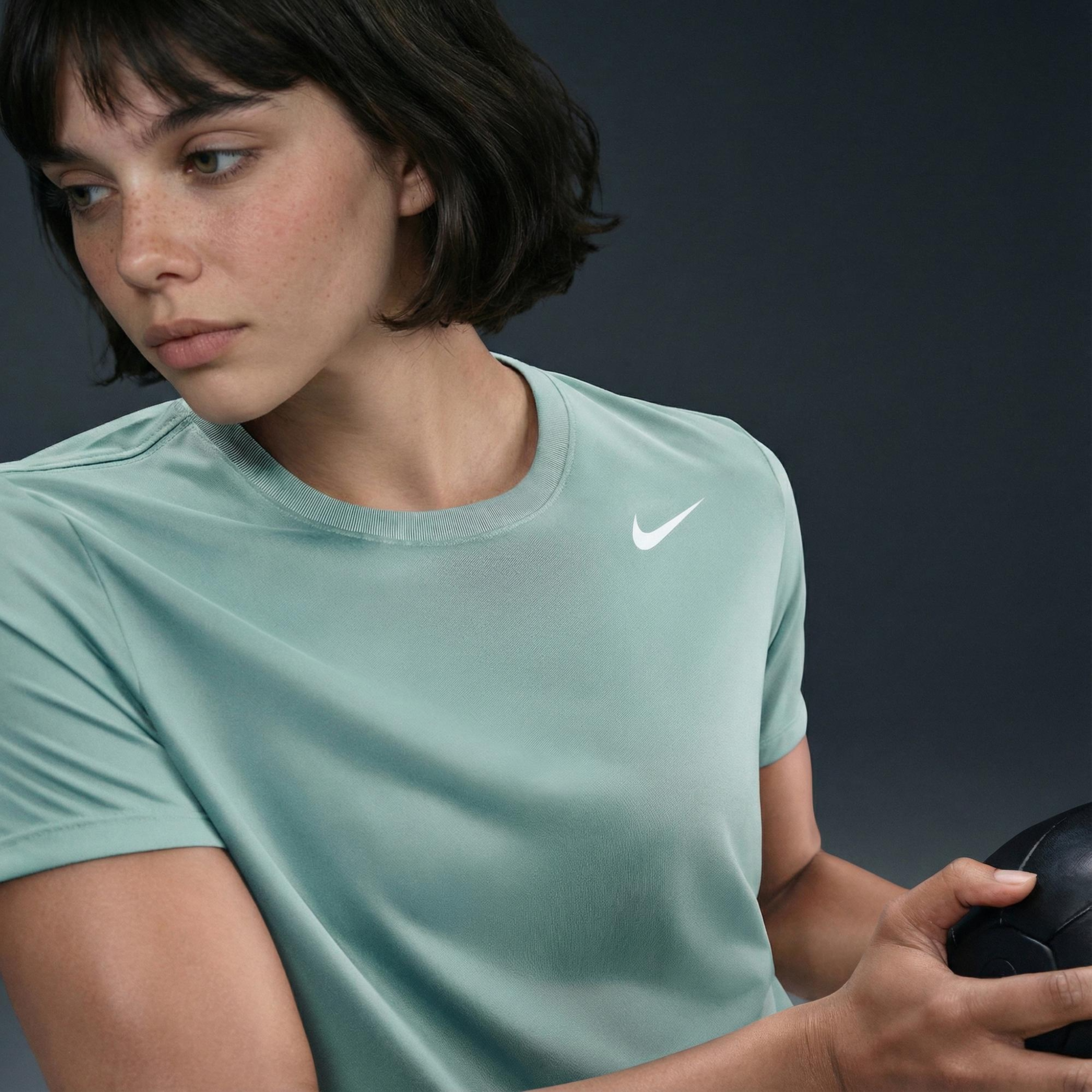 Nike Dri-Fit Kadın Yeşil T-Shirt