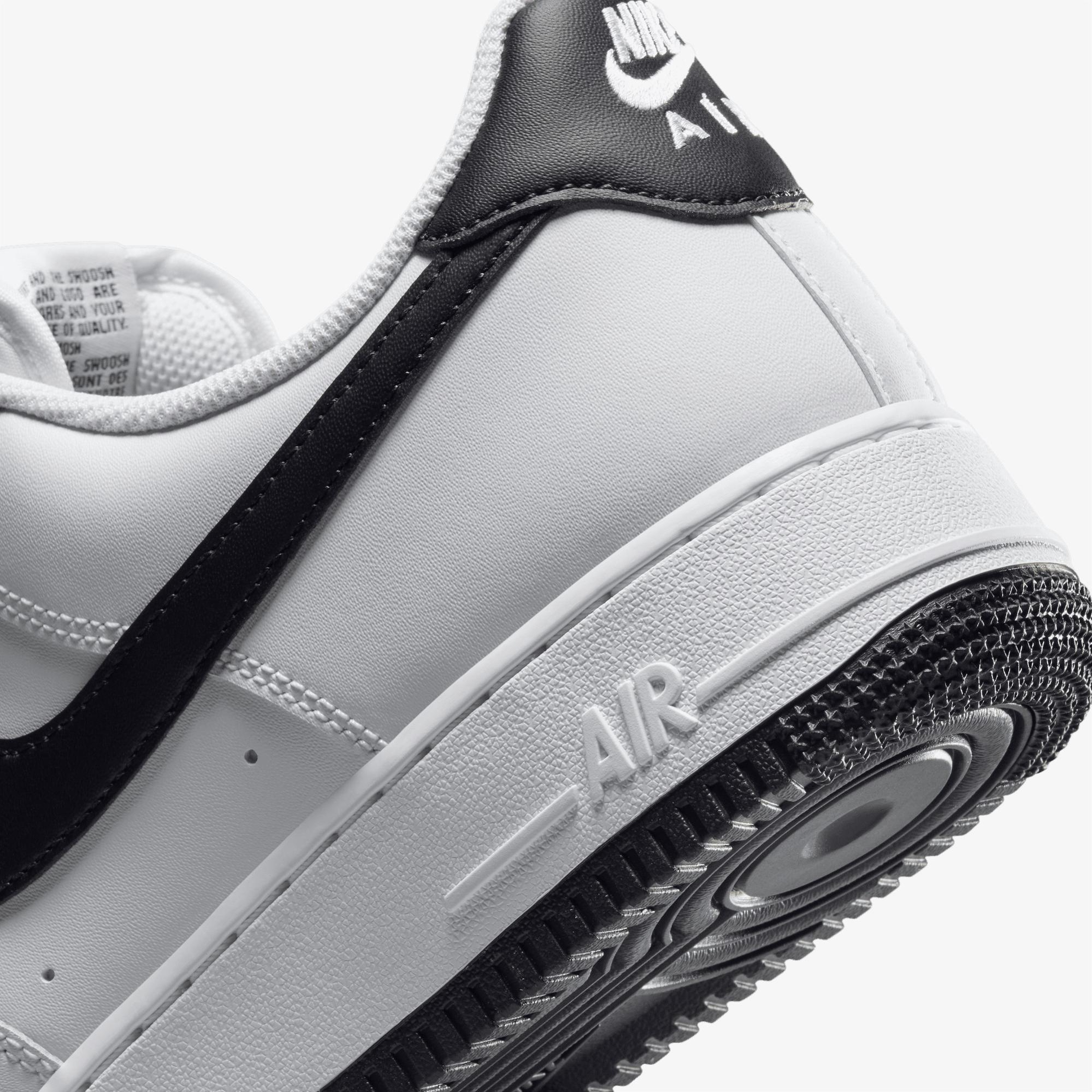 Nike Air Force 1 '07 Erkek Beyaz Spor Ayakkabı