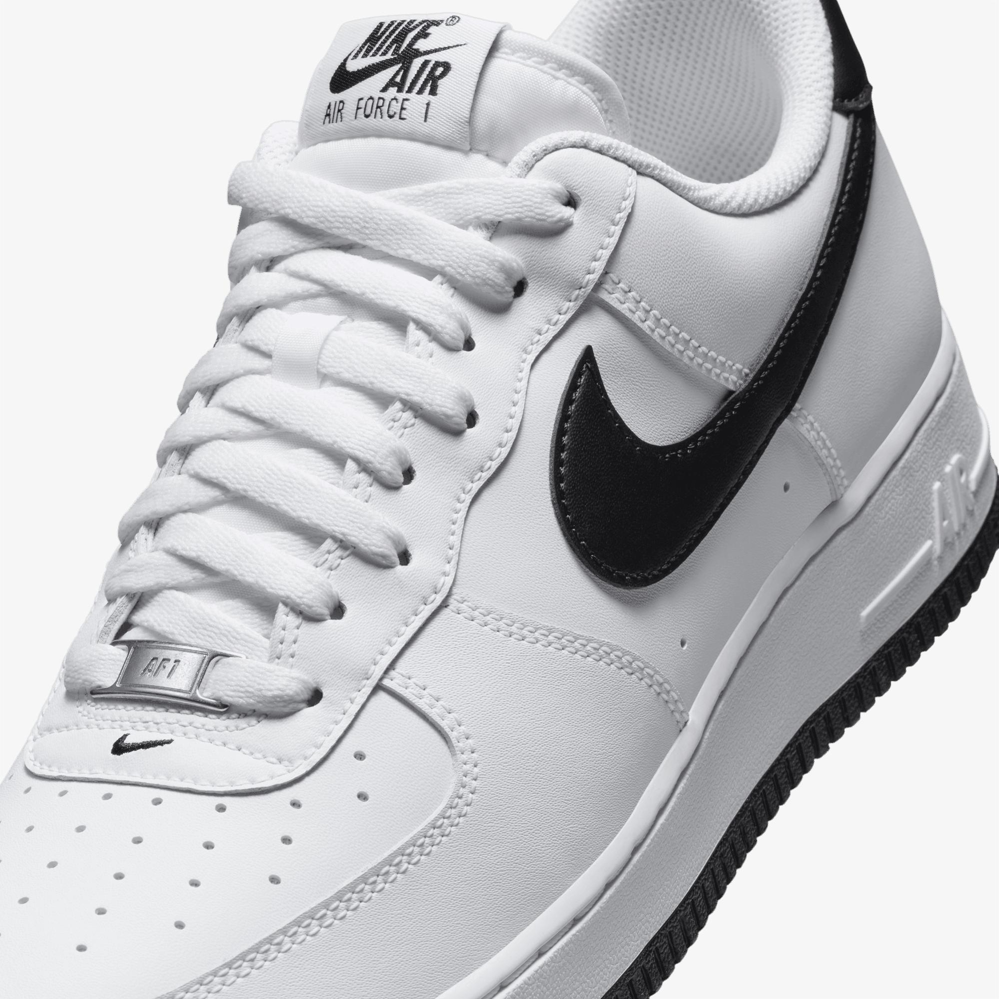 Nike Air Force 1 '07 Erkek Beyaz Spor Ayakkabı
