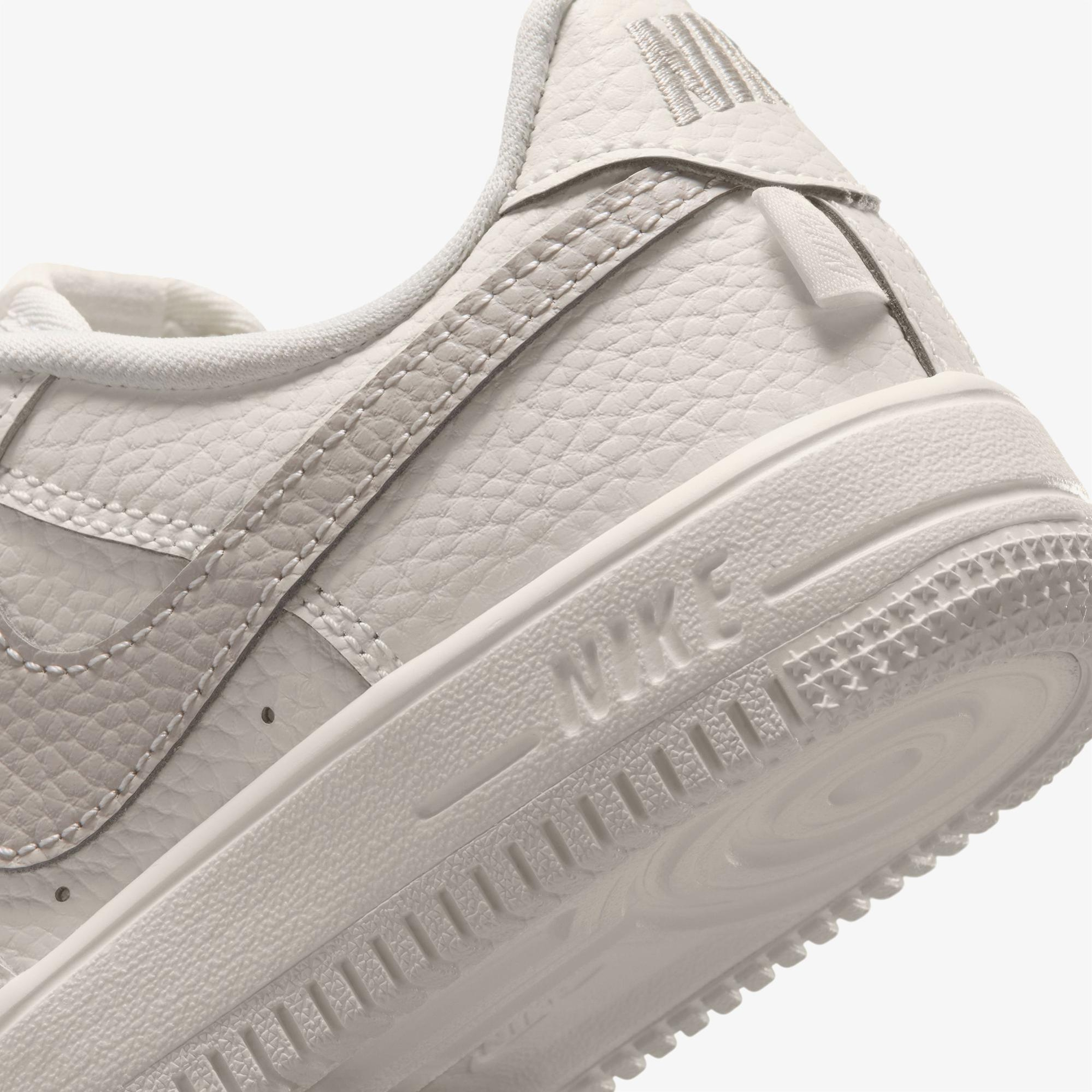 Nike Force 1 Low Çocuk Krem Rengi Spor Ayakkabı