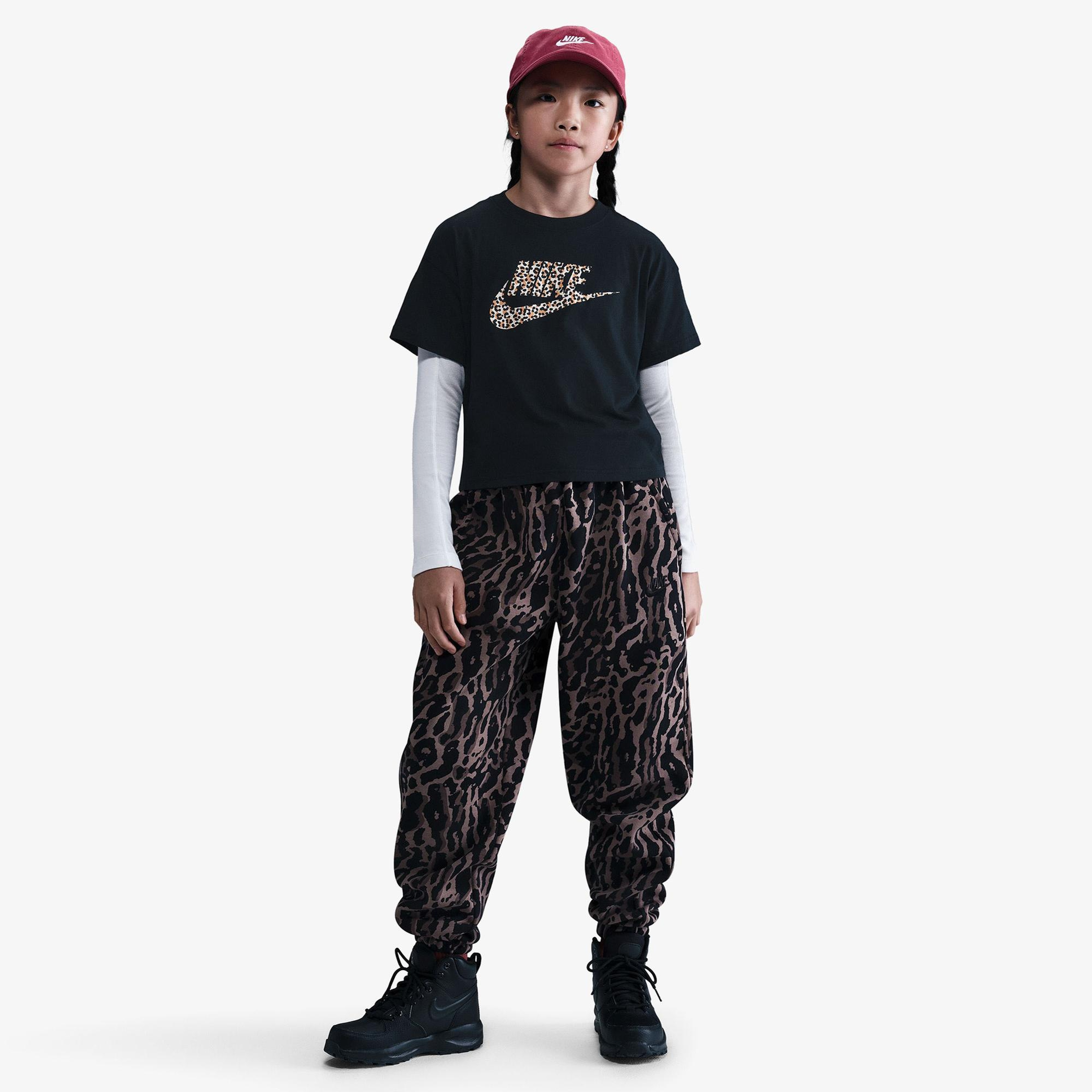 Nike Sportswear Boxy Animal Print Çocuk Siyah T-Shirt