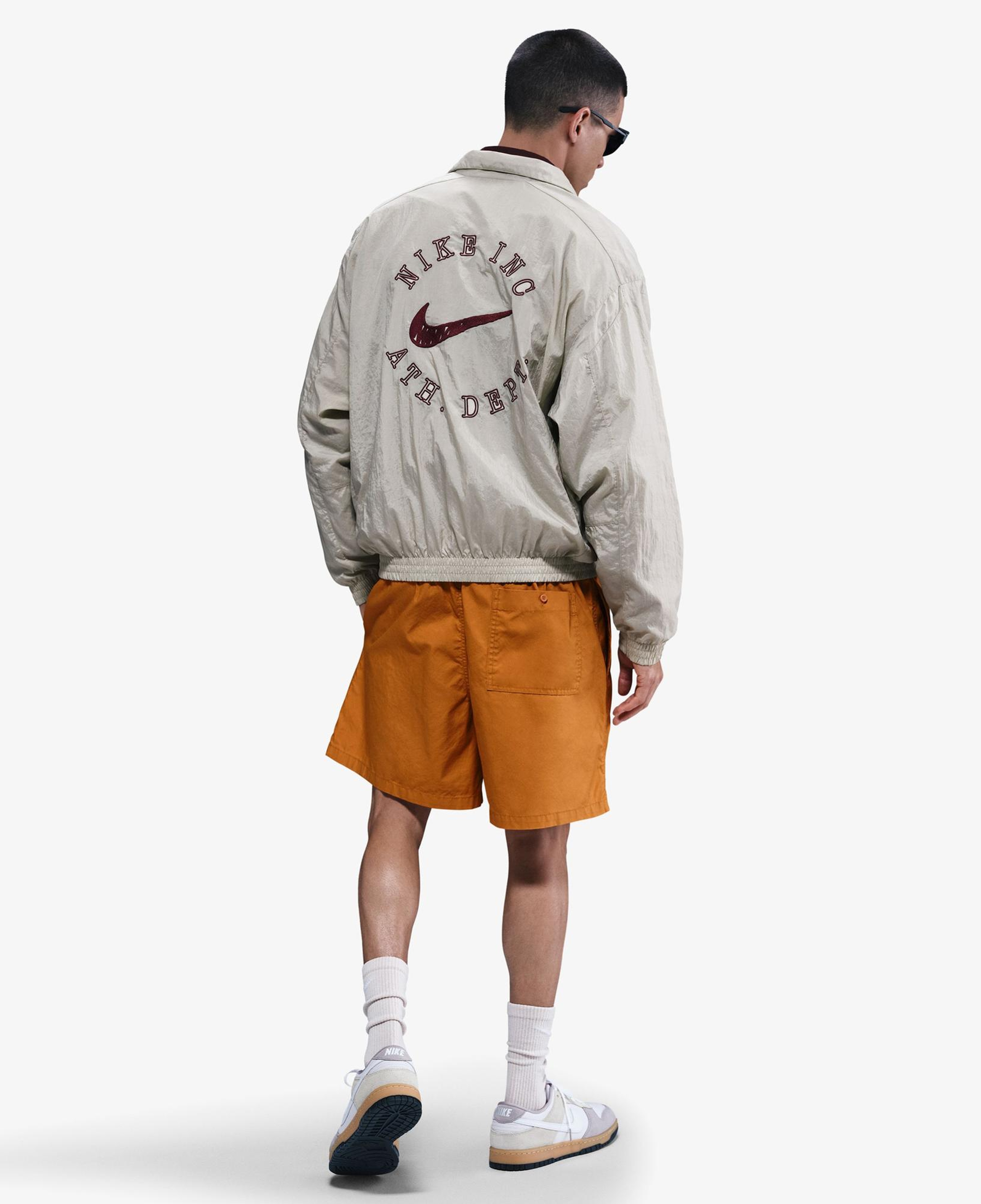 Nike Club Flow Erkek Turuncu Şort