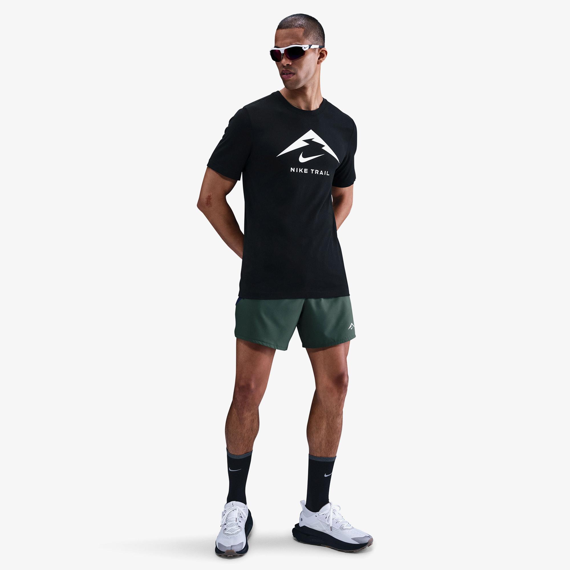 Nike Dri-Fit Trail Logo Erkek Siyah T-Shirt
