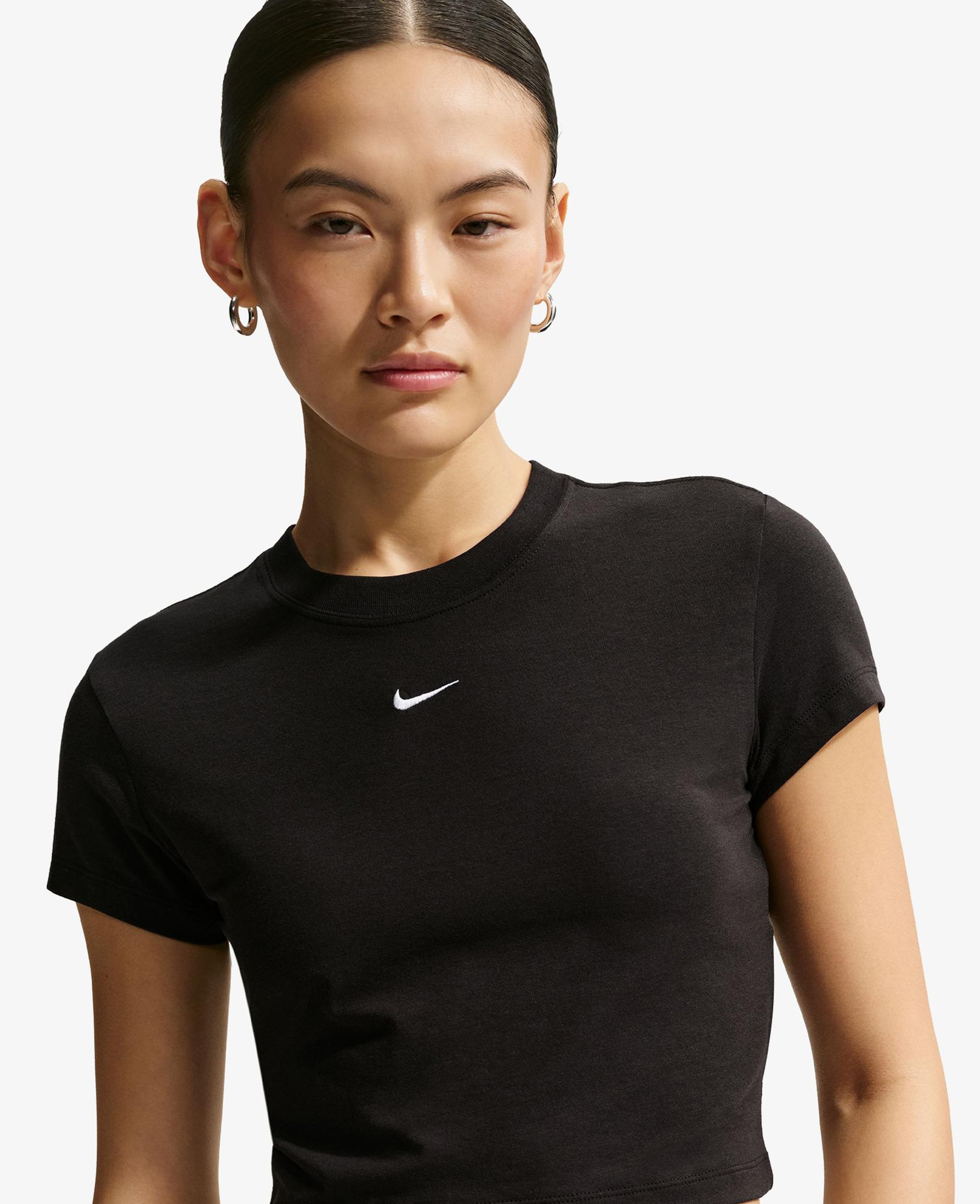 Nike Sportswear Chill Knit Kadın Siyah Crop T-Shirt