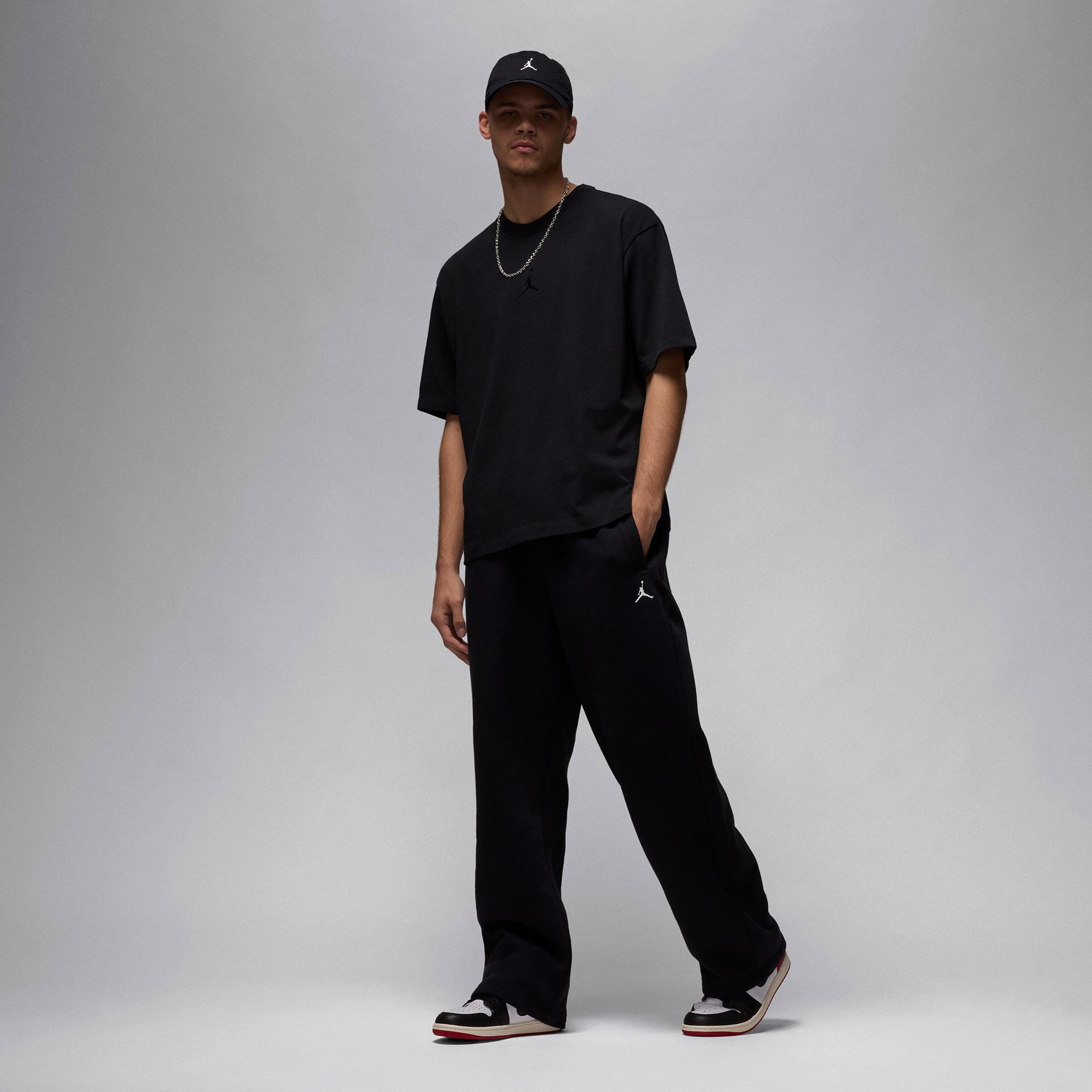 Jordan Flight Essentials Erkek Siyah T-Shirt