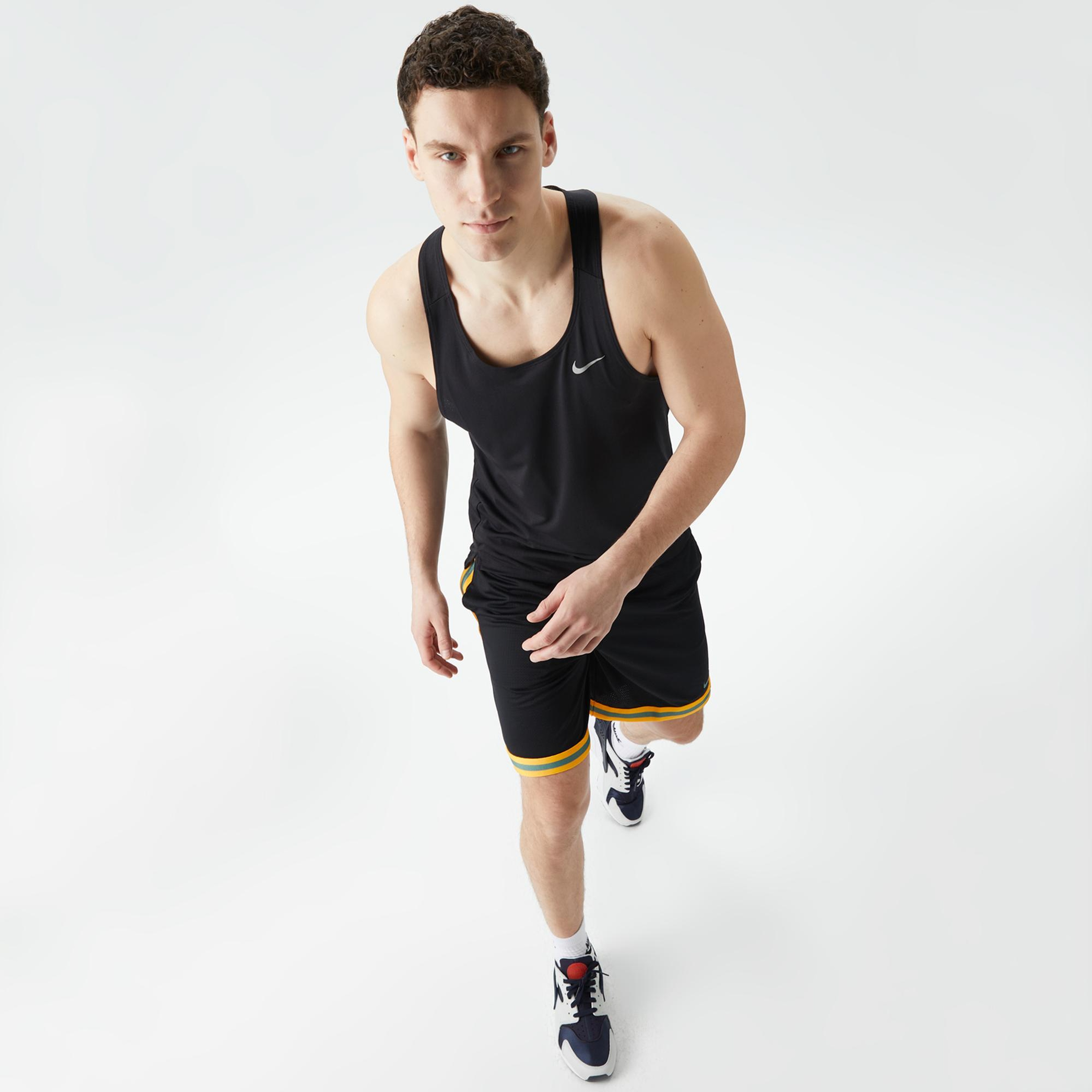 Nike Dri-Fit Fast Erkek Siyah Kolsuz T-Shirt