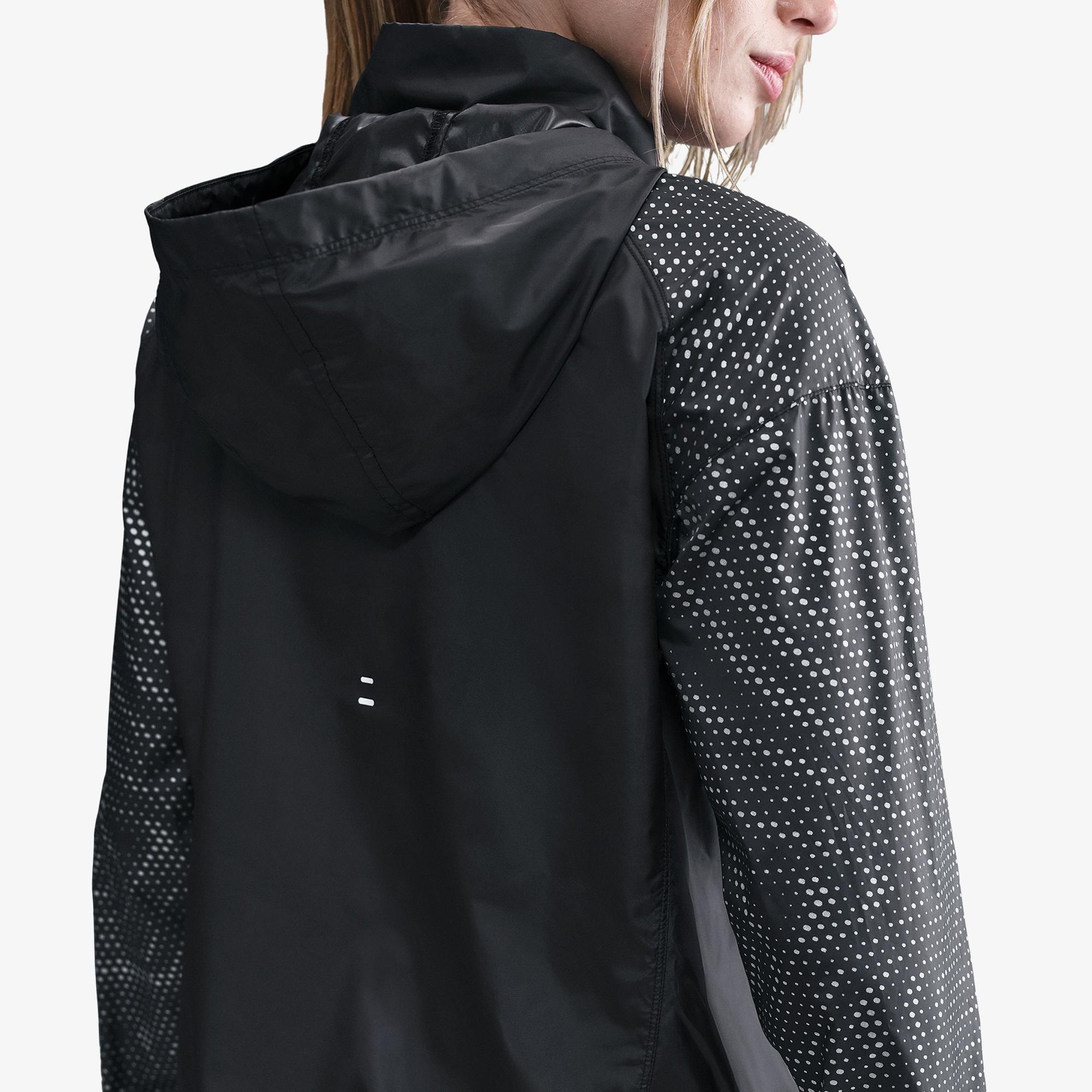 Nike Tempo Repel Flash Kadın Siyah Ceket