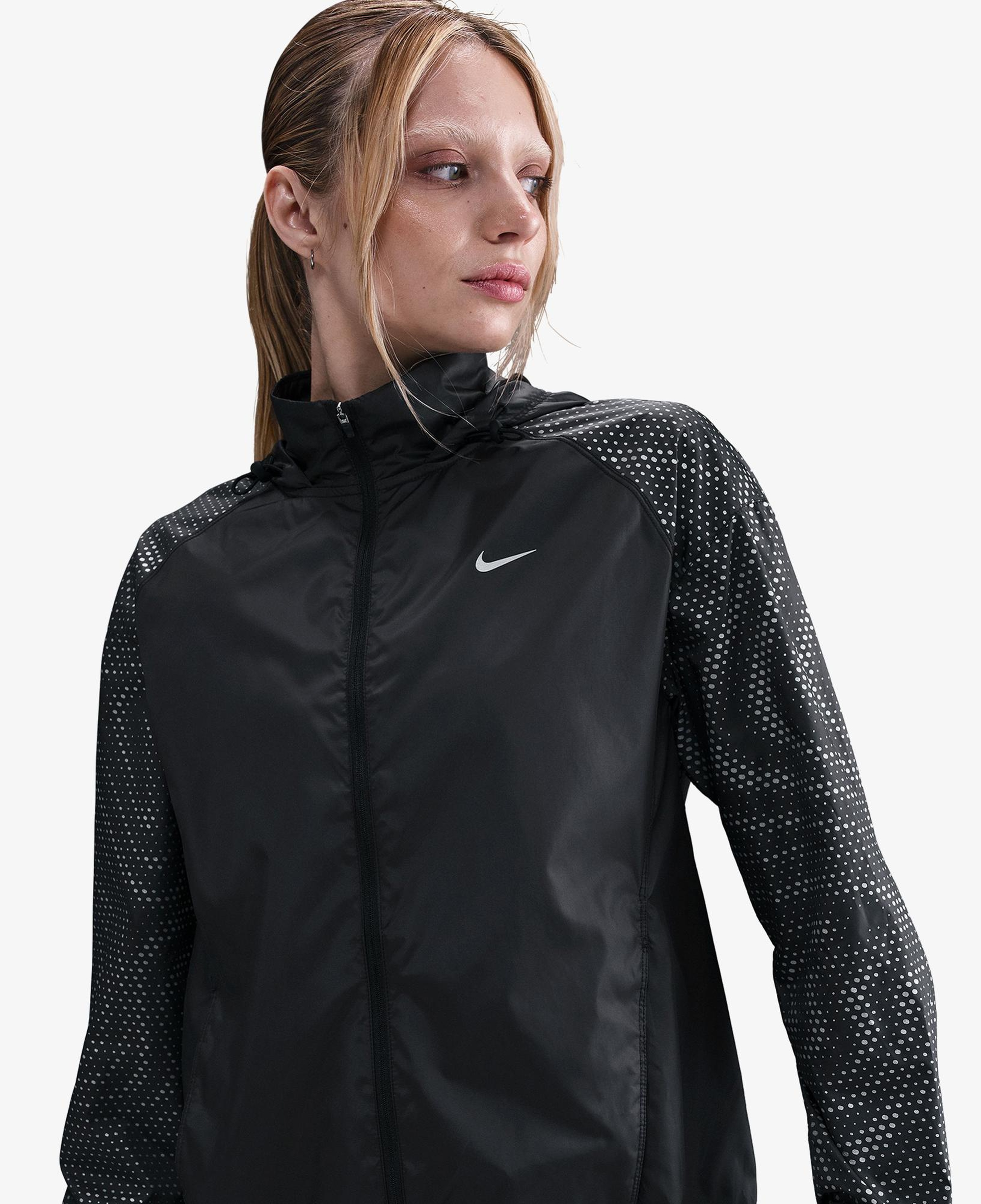 Nike Tempo Repel Flash Kadın Siyah Ceket