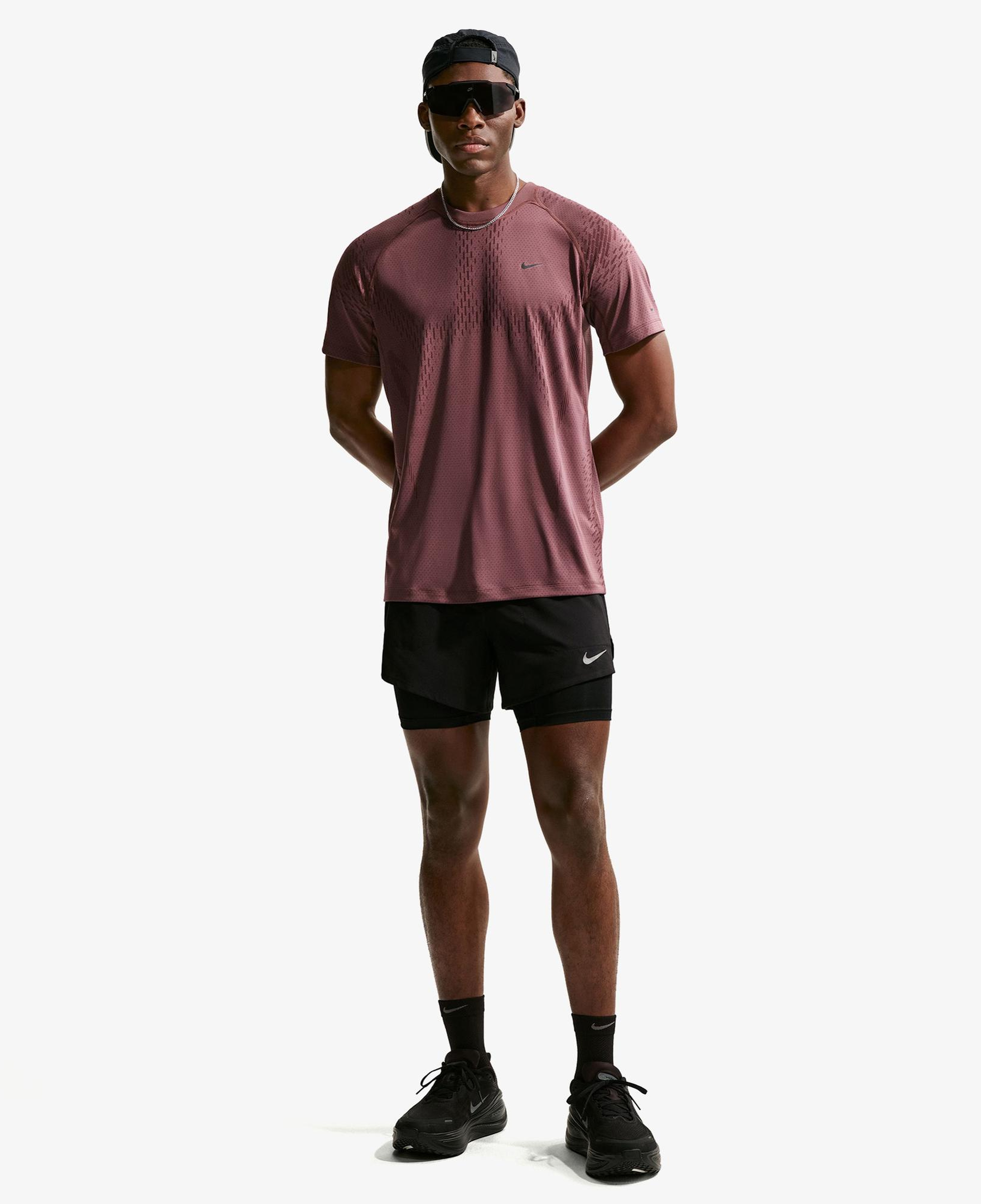 Nike Dri-Fit Stride Erkek Siyah Şort