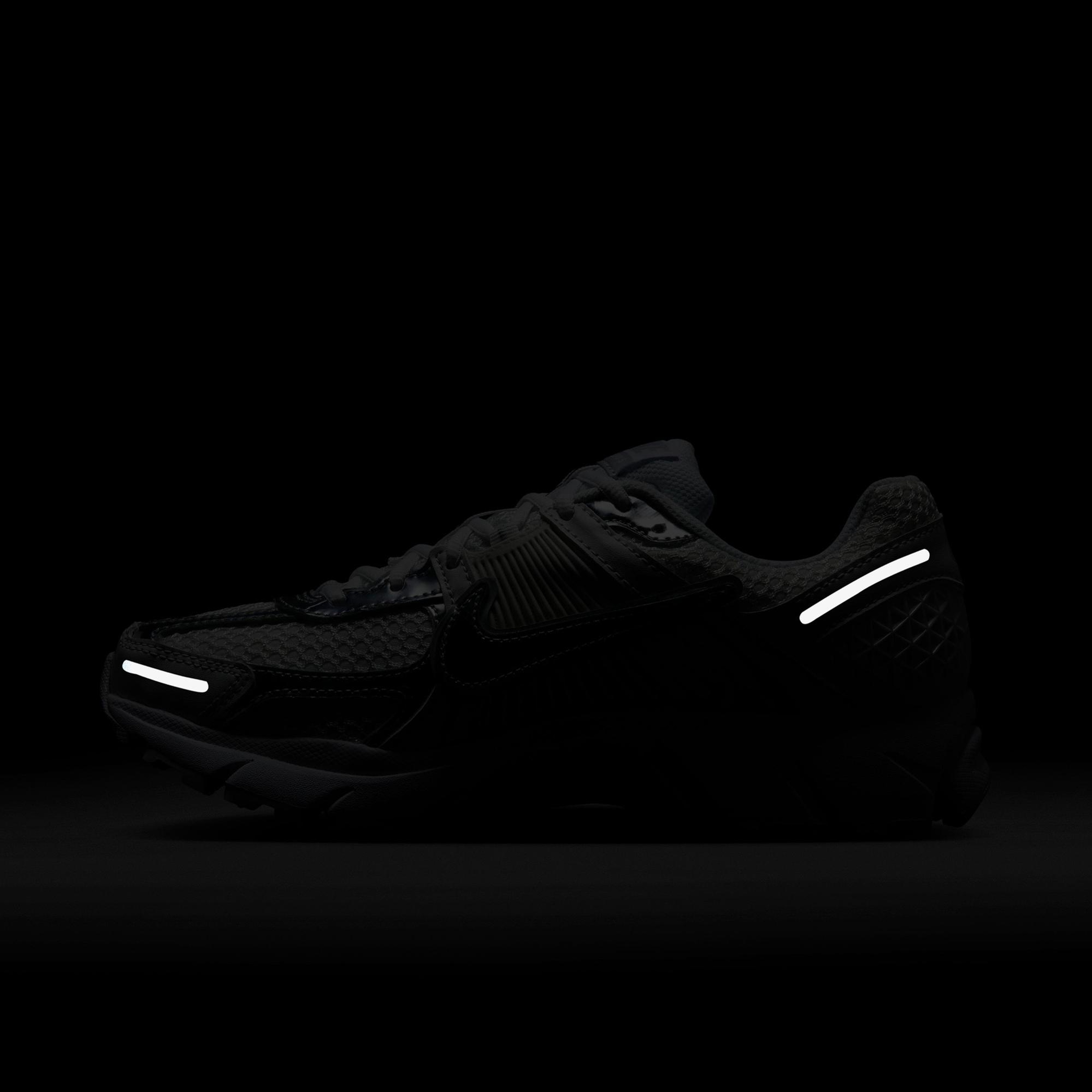 Nike Zoom Vomero 5 Kadın Beyaz Spor Ayakkabı