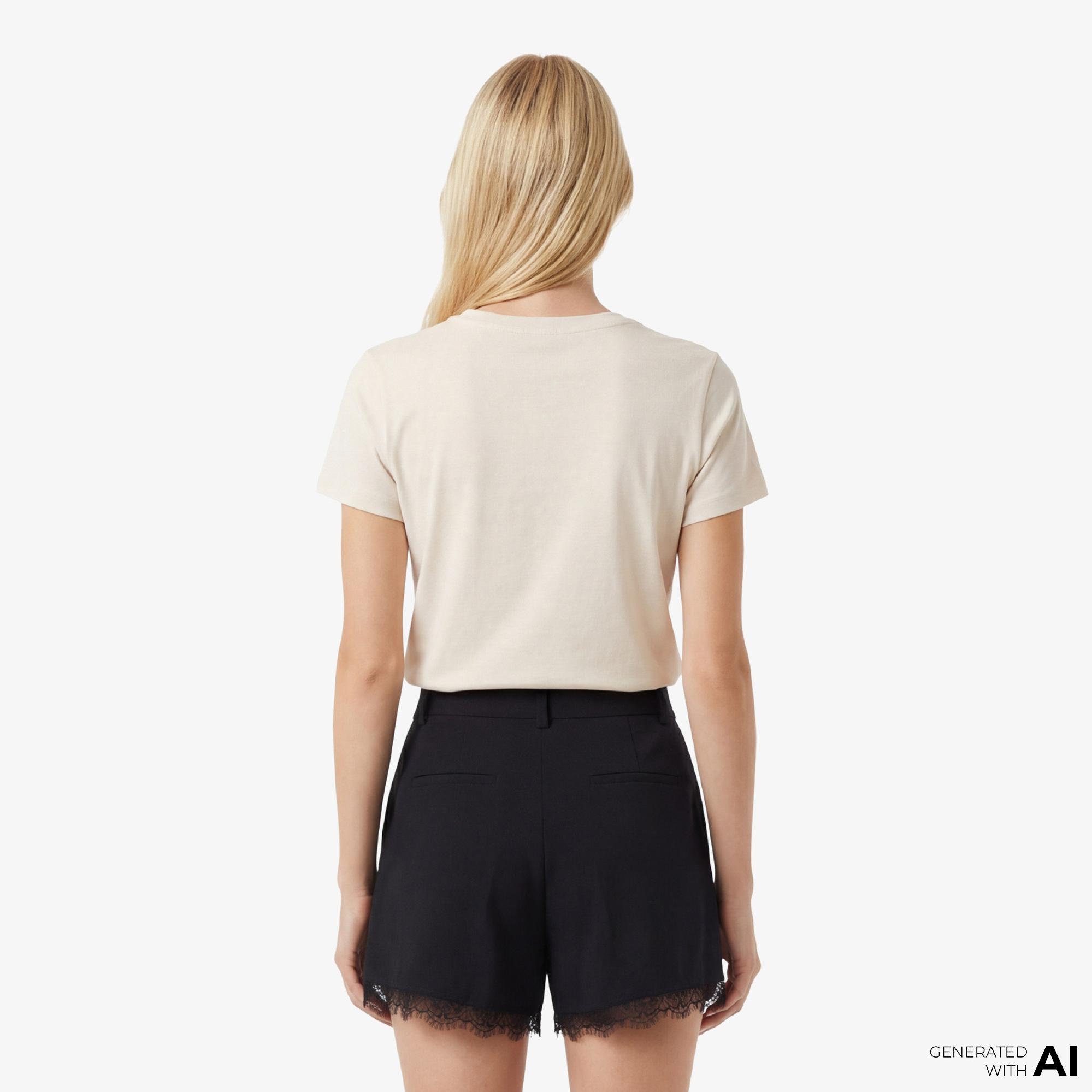 Guess Arabella Aktif Modal Karışımlı Slim Fit Kadın Beyaz T-Shirt