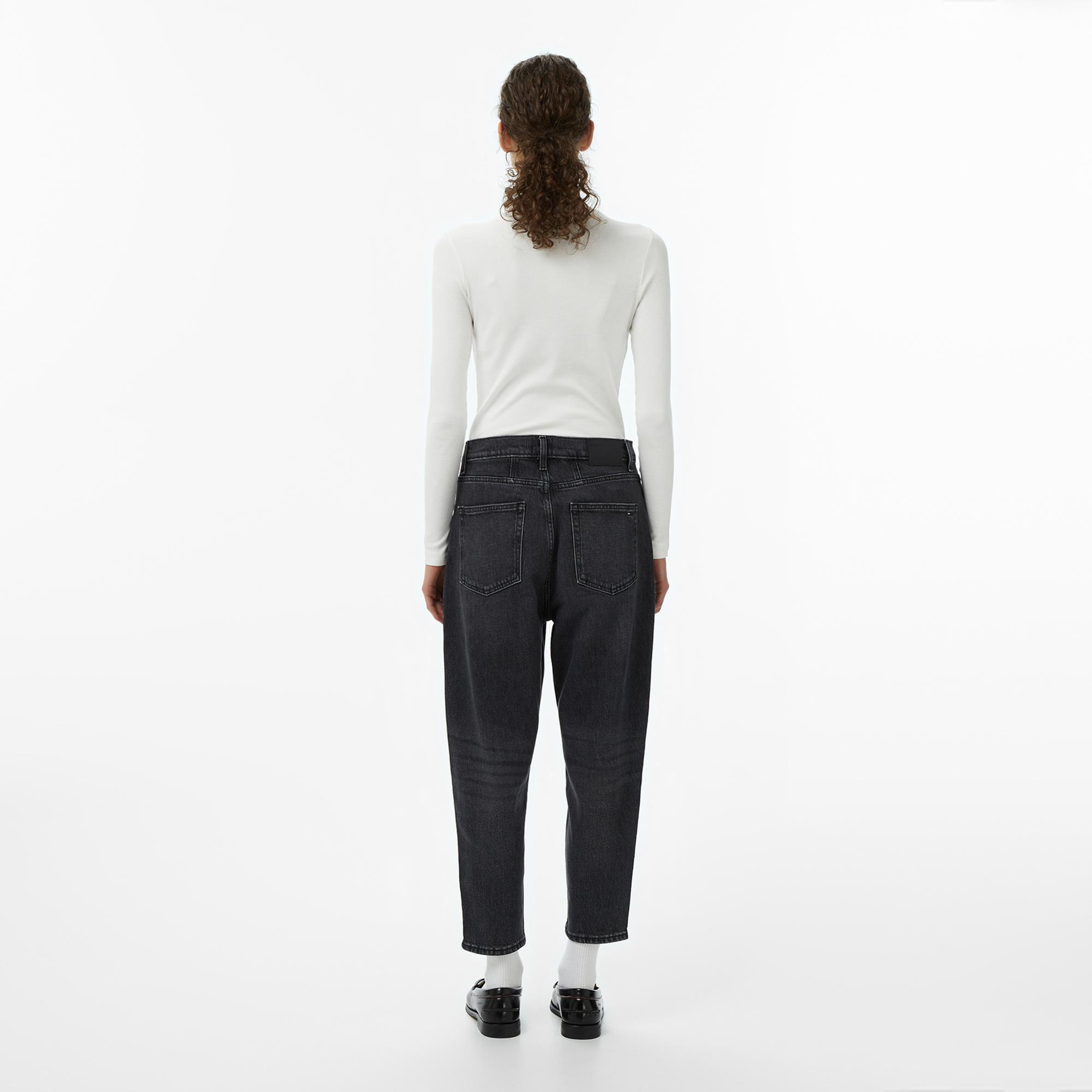 Tommy Hilfiger Mom Bi0187 Kadın Siyah Tapered Jean
