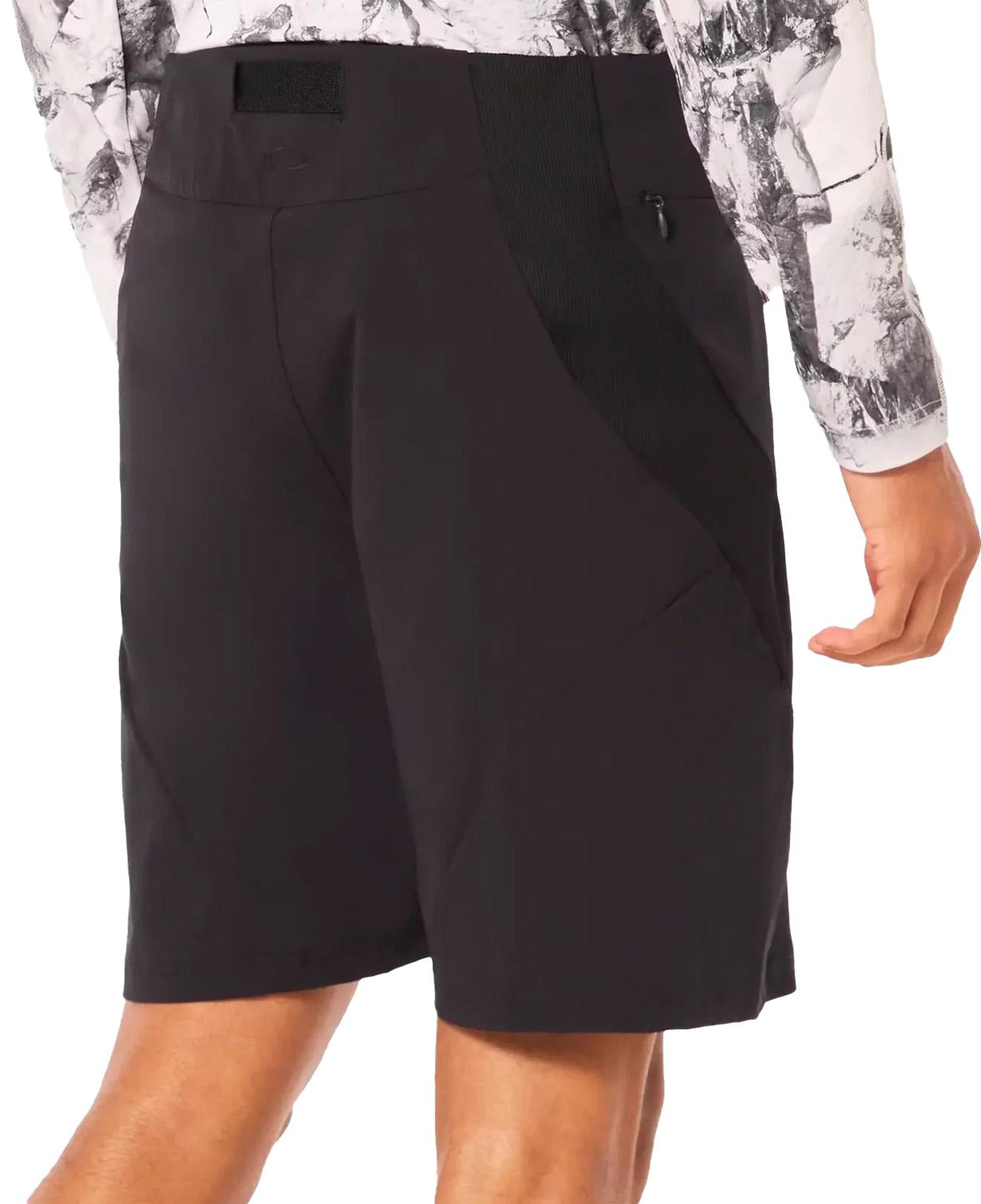 Oakley Latitude Arc Short Erkek Siyah Şort