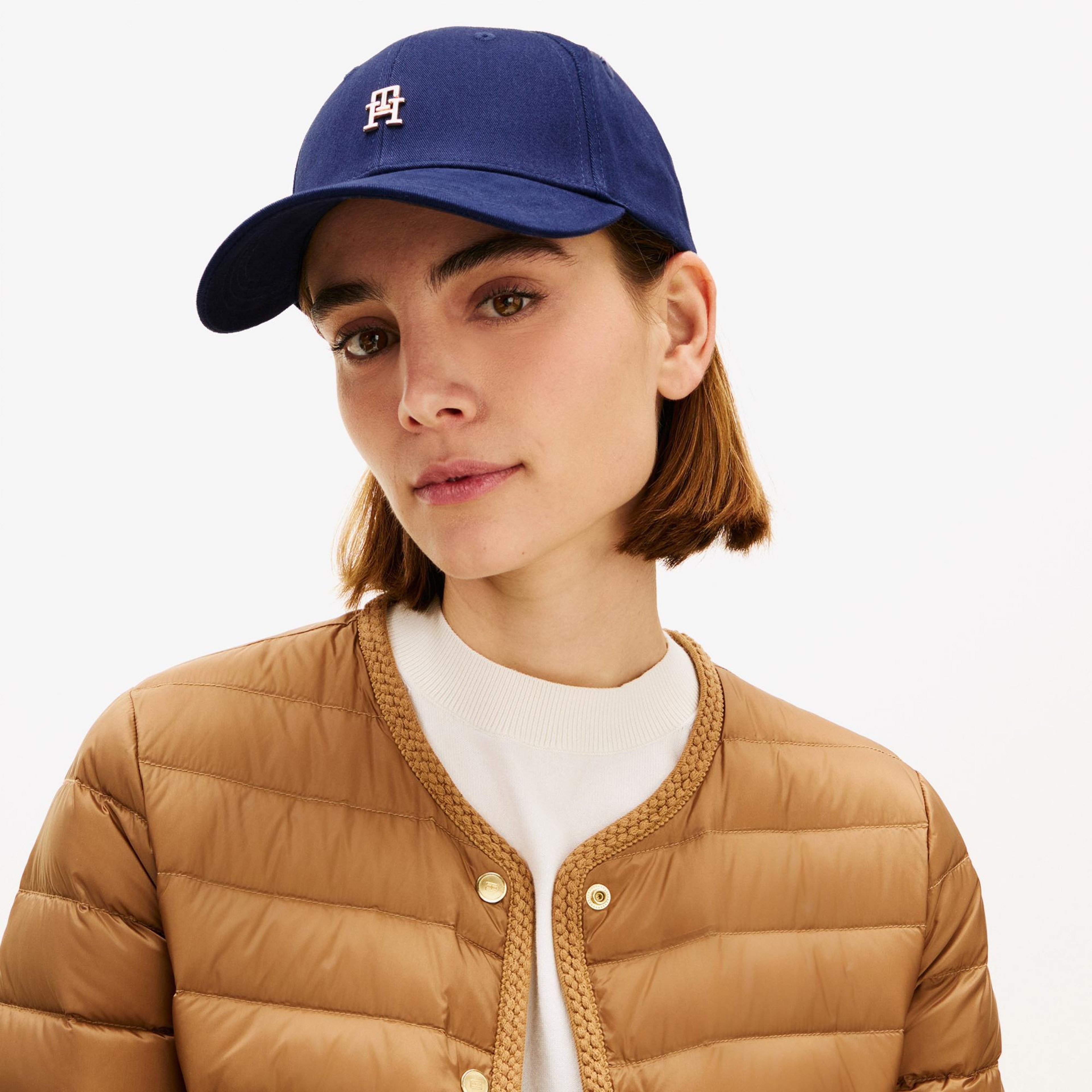 Tommy Hilfiger Elevated Chic Kadın Lacivert Şapka