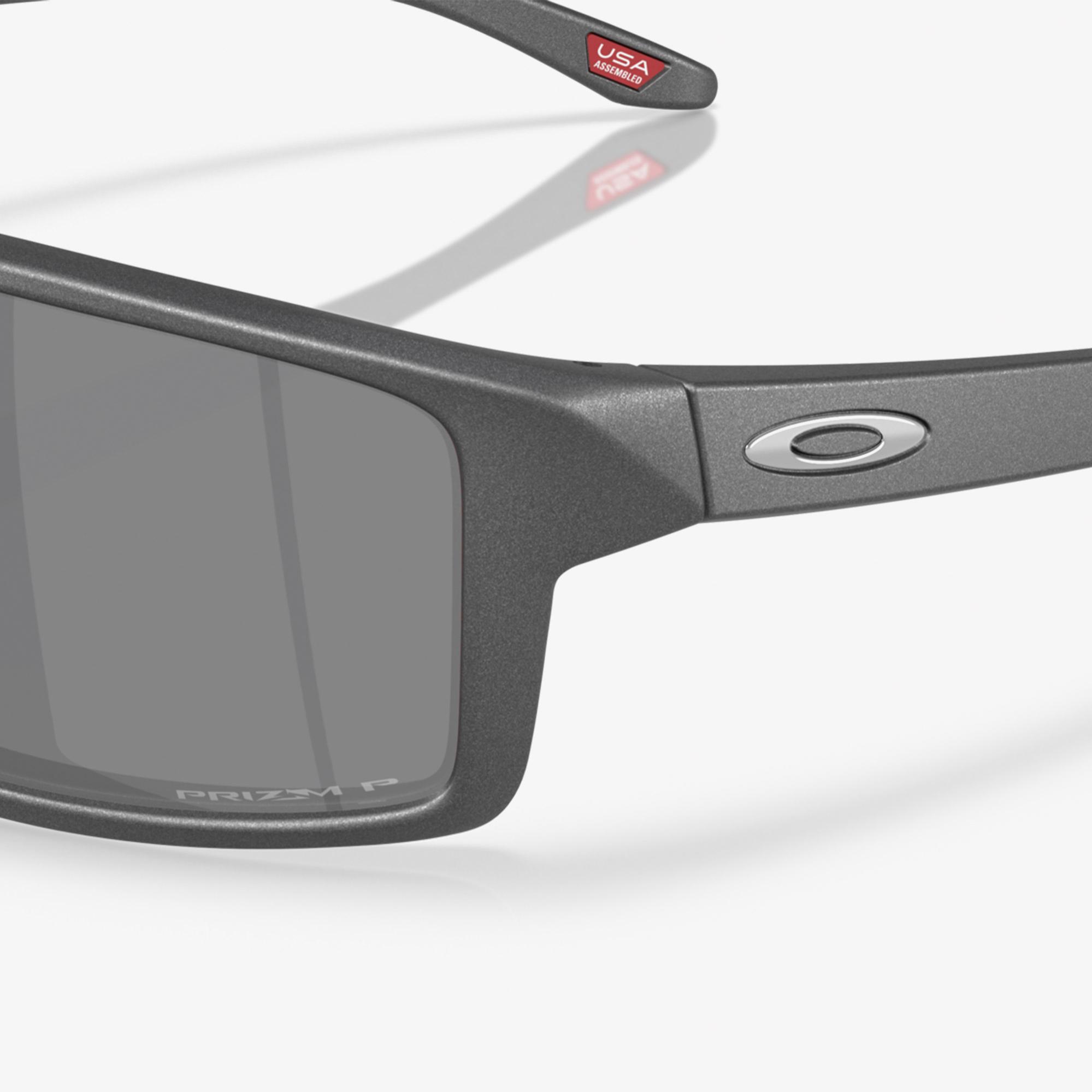 Oakley Gibston XL OO9470 Erkek Gri Güneş Gözlüğü