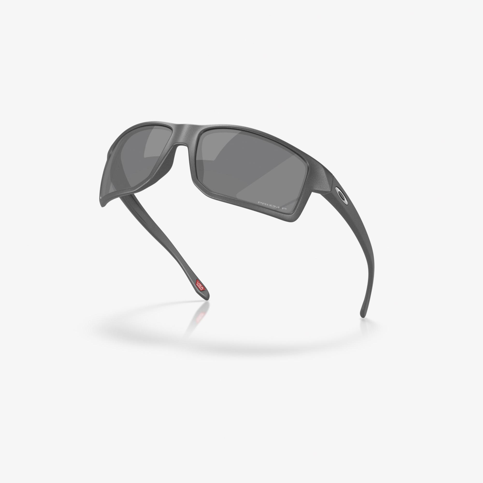 Oakley Gibston XL OO9470 Erkek Gri Güneş Gözlüğü