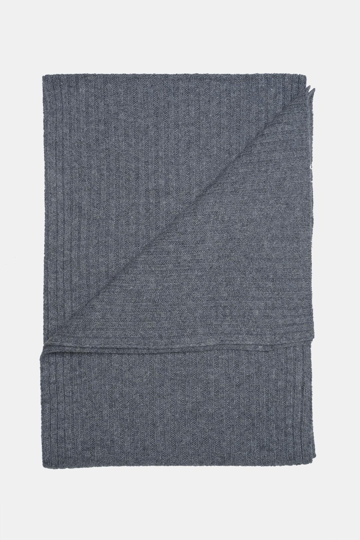 Erkek Gri Yün Kaşkol