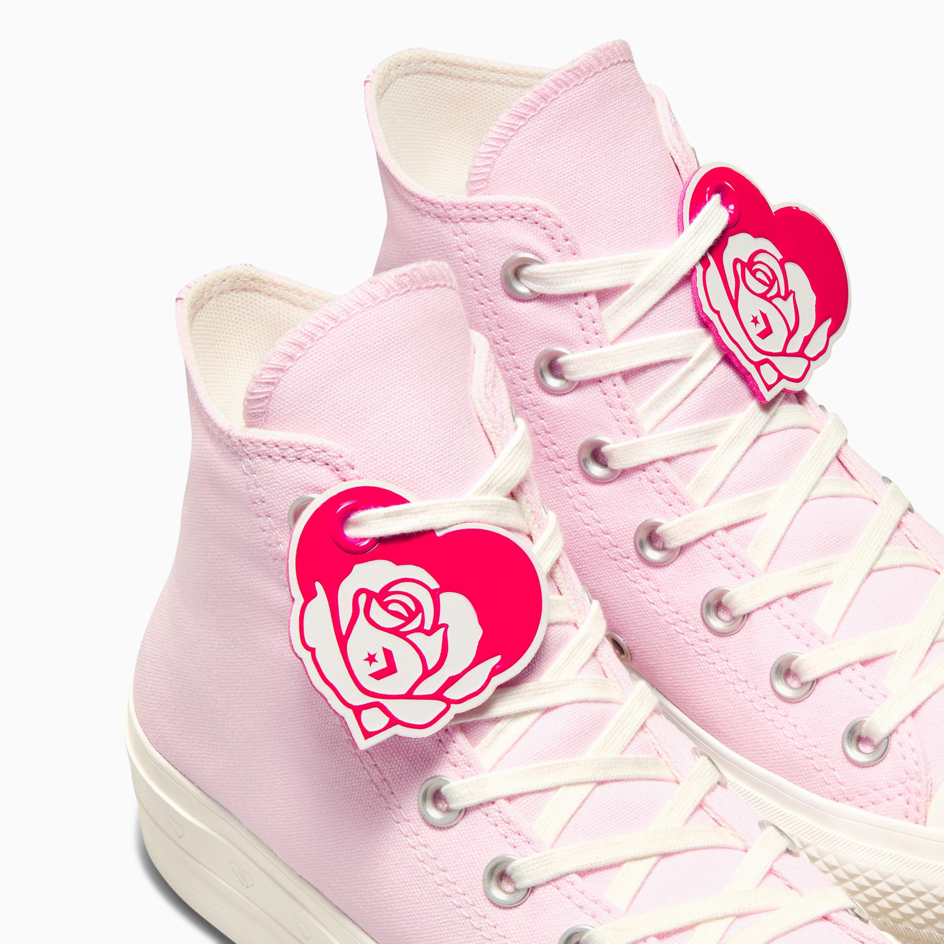 Converse Chuck Taylor All Star Lift Hearts Unisex Pembe Platform Sneaker