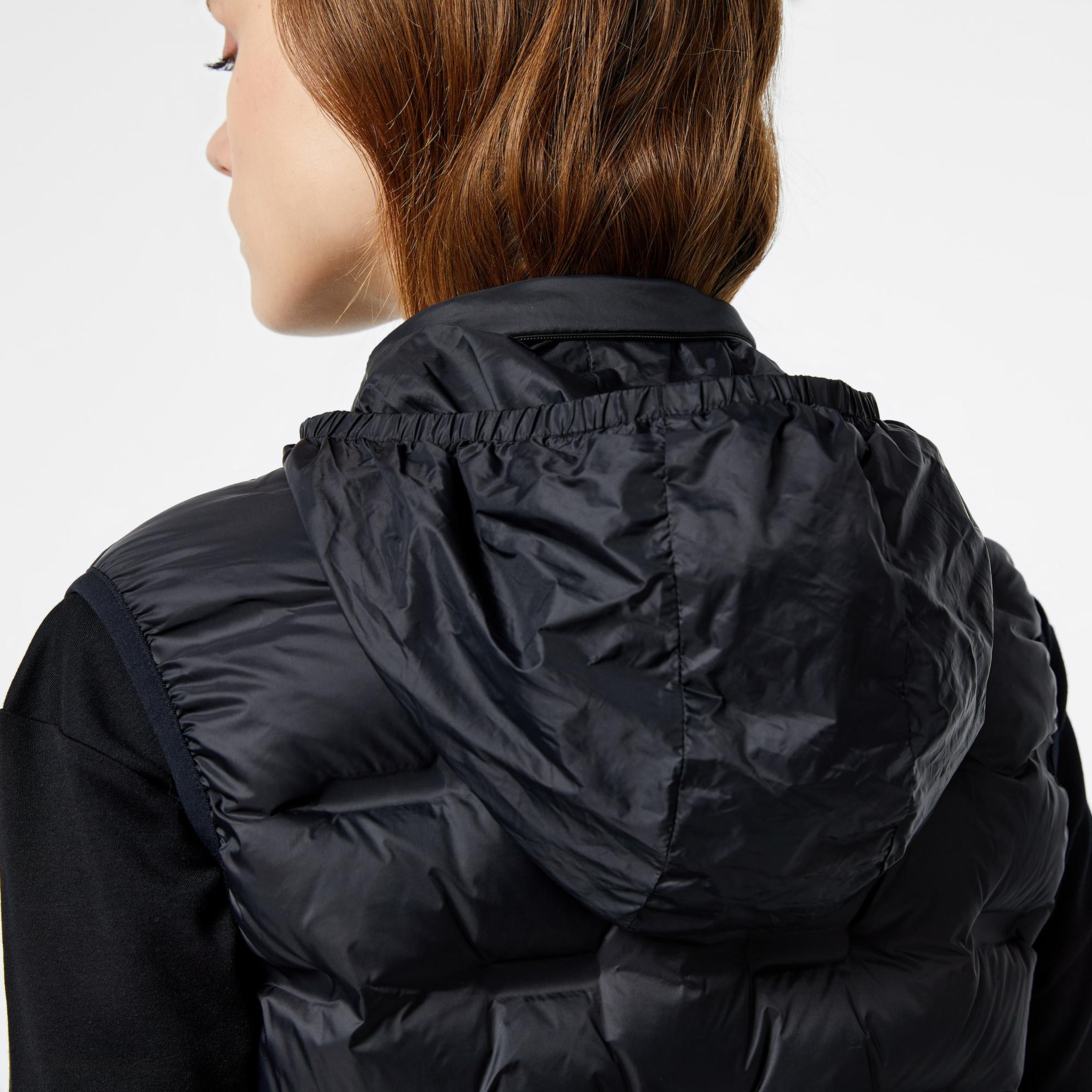 Lacoste Kadın Kapitone Regular Fit Kapüşonlu Kapitone Siyah Yelek