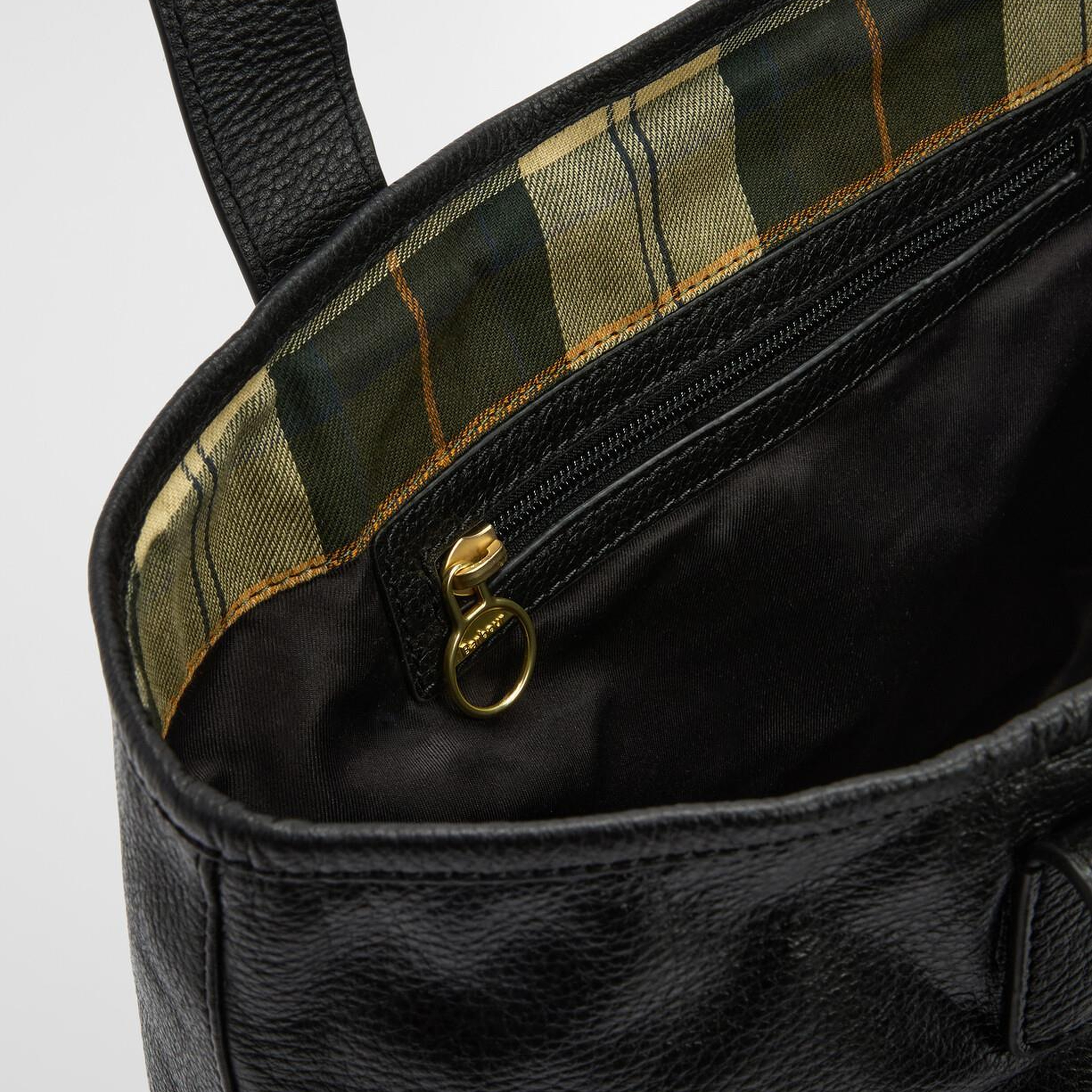 Barbour Alder Deri Kol Çantası