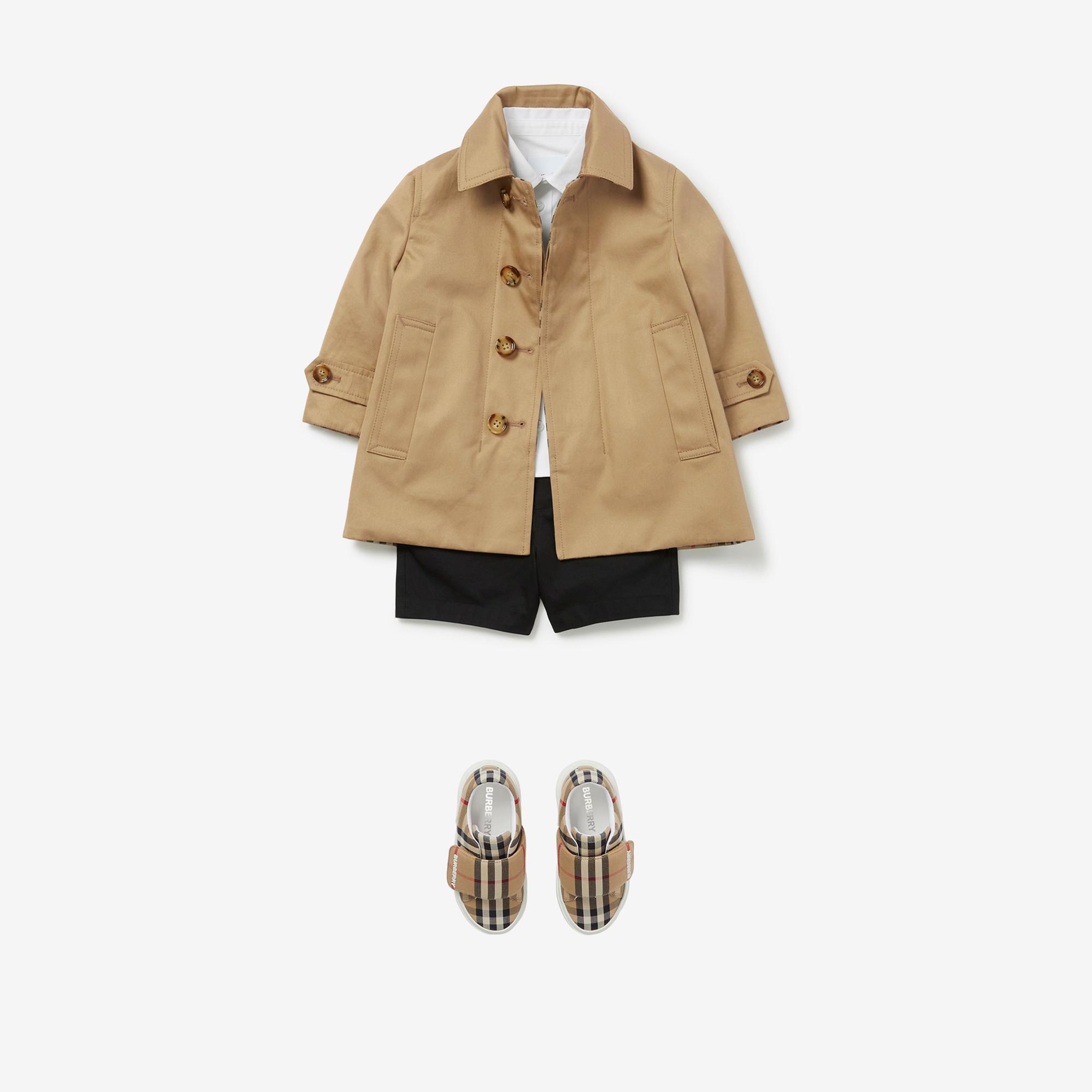 Burberry Reversible Check Gabardine Car Çocuk Bej Trençkot