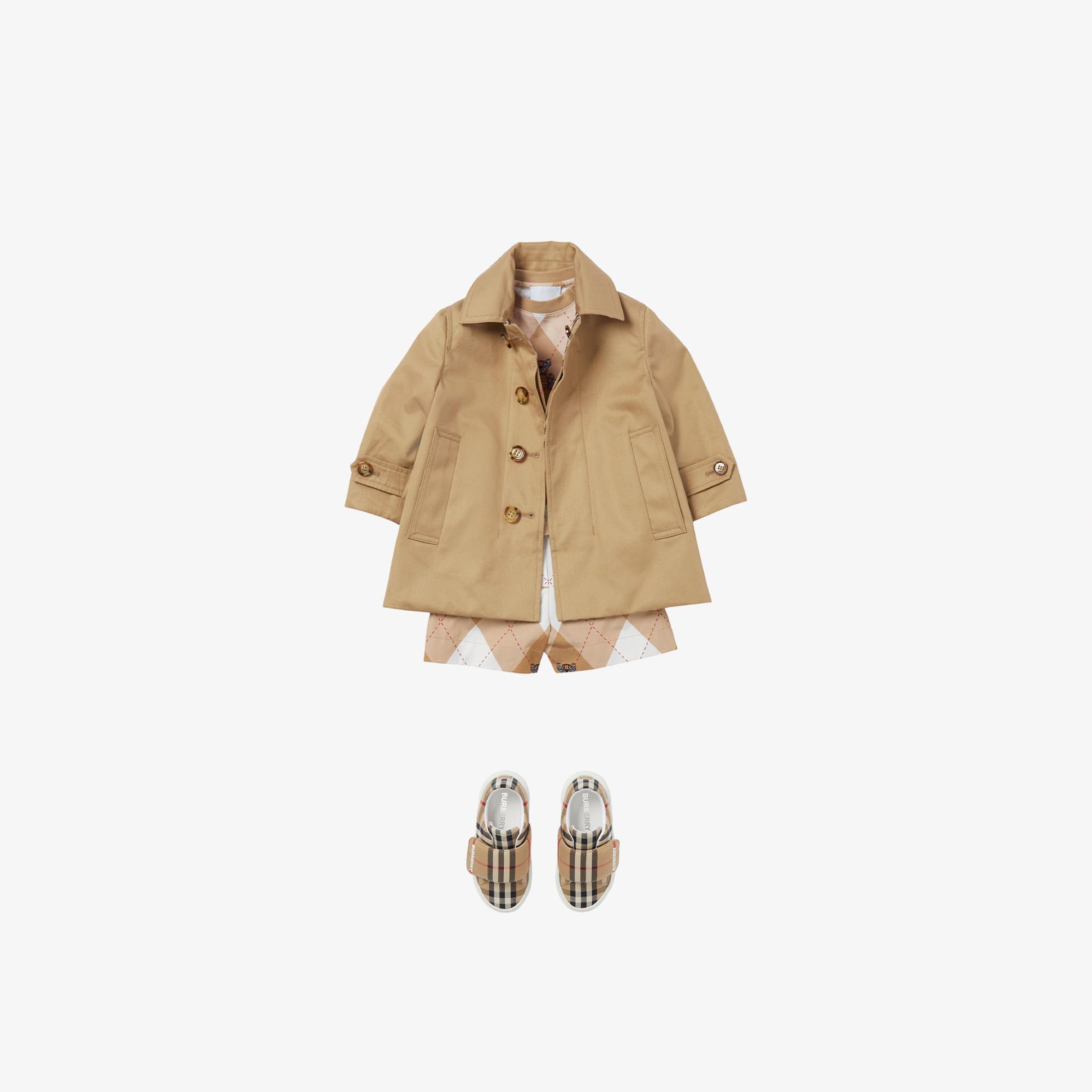 Burberry Reversible Check Gabardine Car Çocuk Bej Trençkot