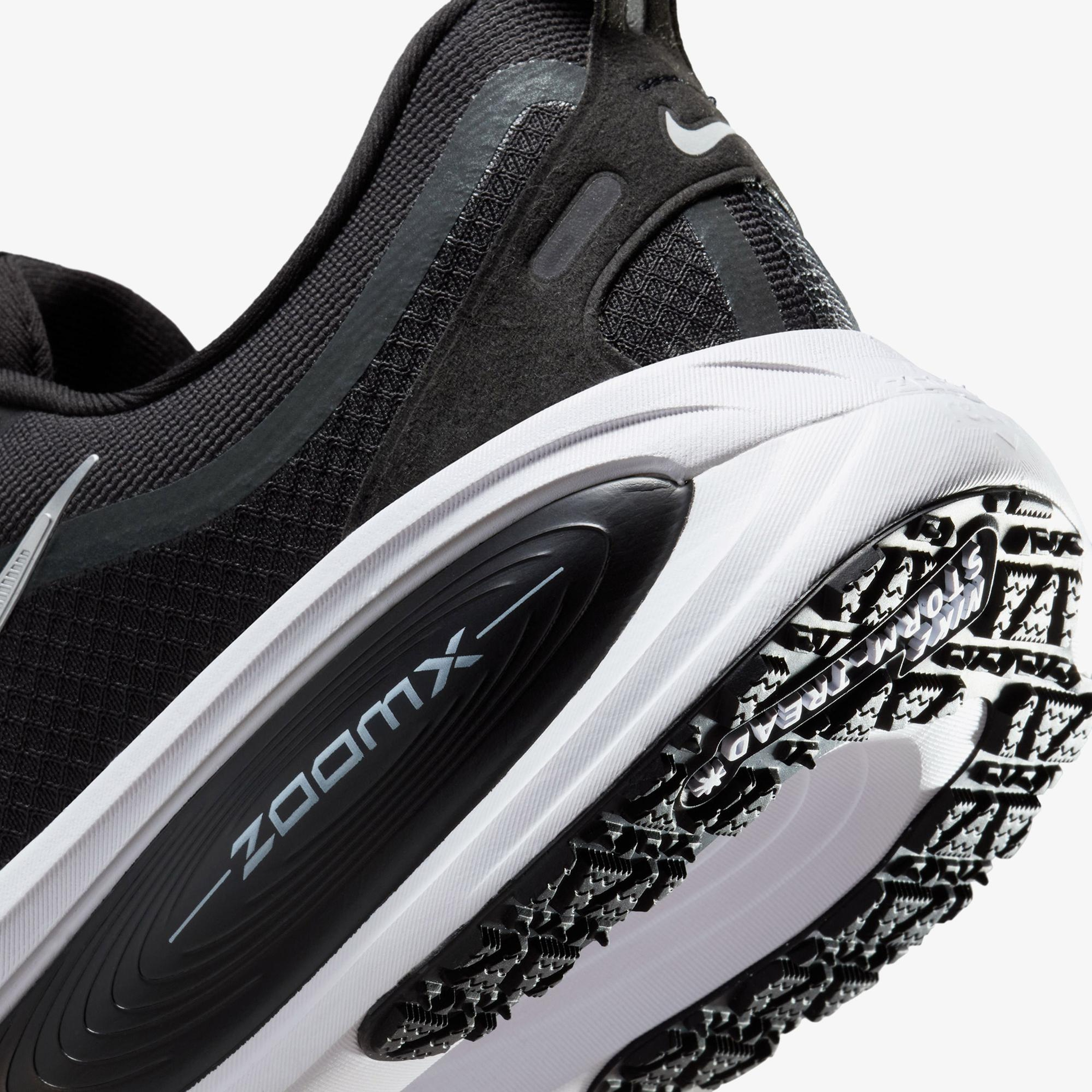 Nike Vomero 18 Gore-Tex Erkek Siyah Koşu Ayakkabısı