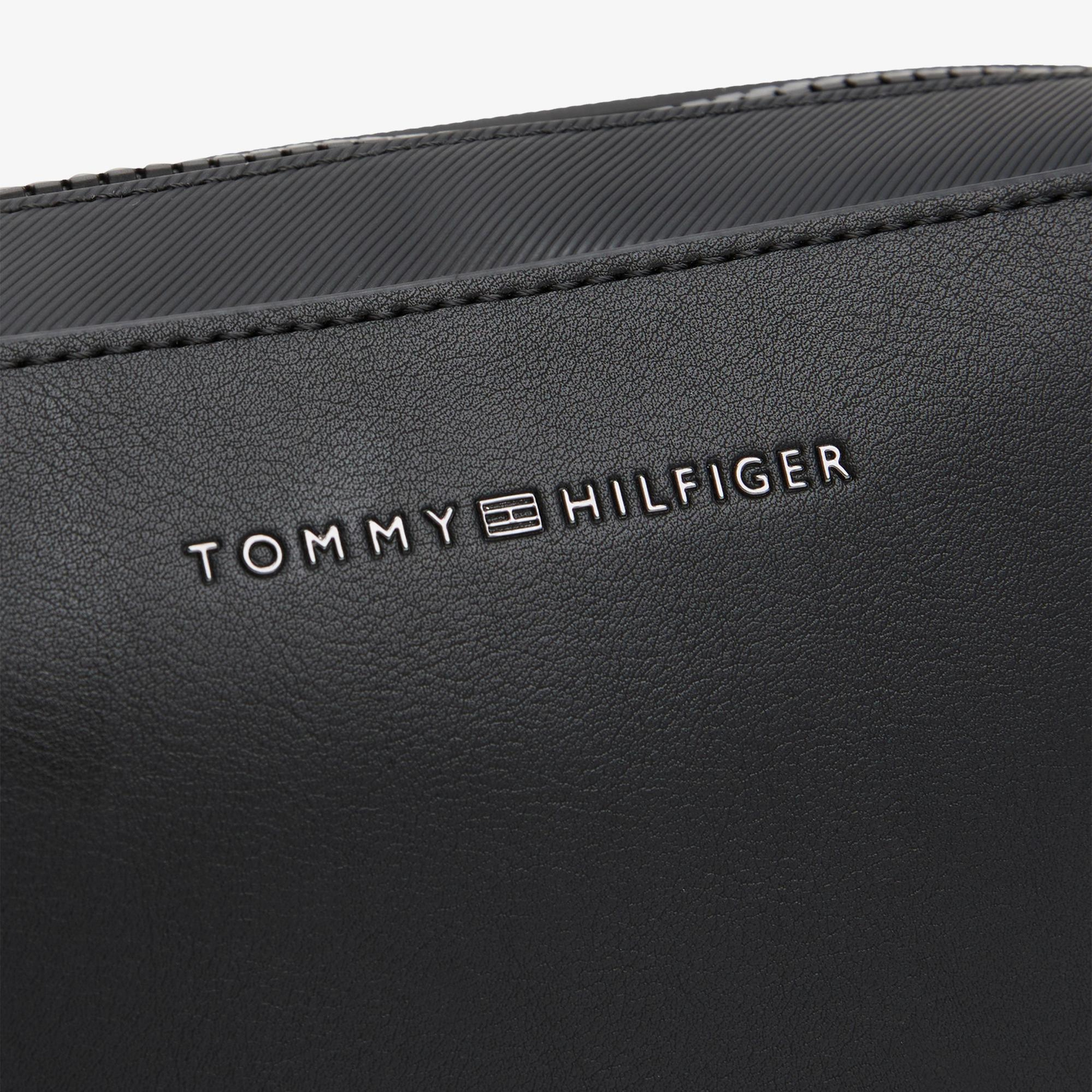 Tommy Hilfiger Foundation Erkek Siyah Tıraş çantası