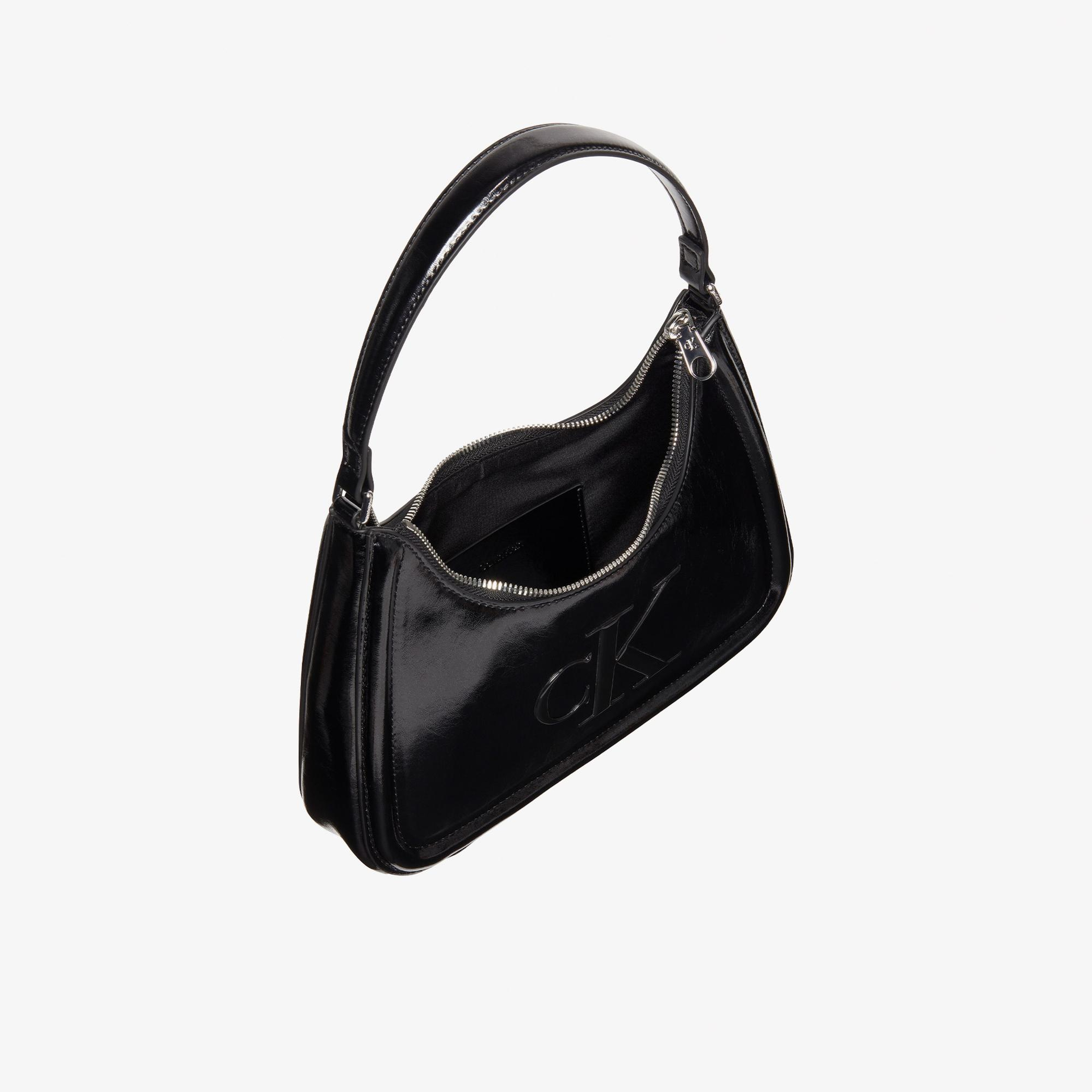Calvin Klein Bold Metallic Kadın Siyah Omuz Çantası