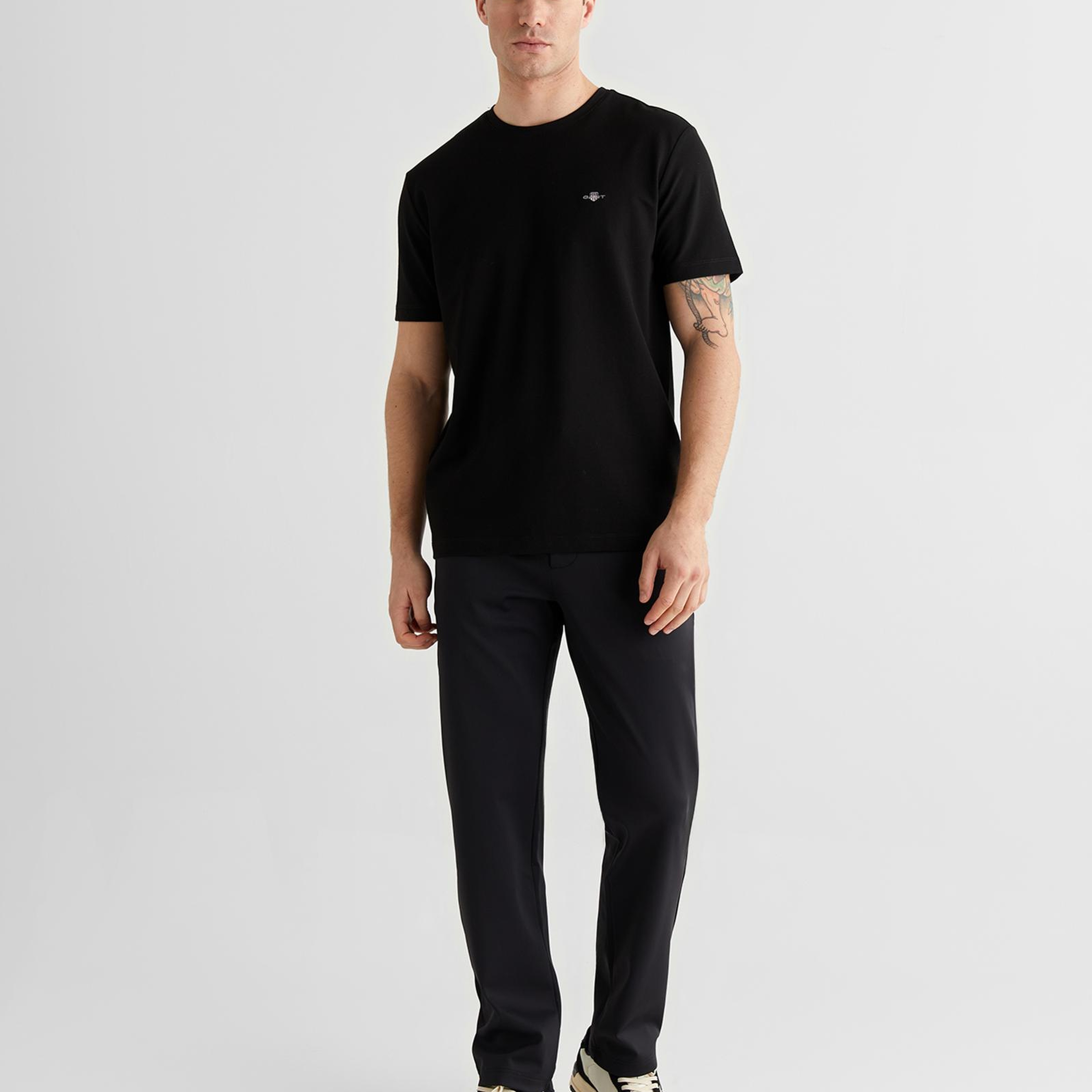 GANT Erkek Siyah Bisiklet Yaka Regular Fit Logolu T-Shirt