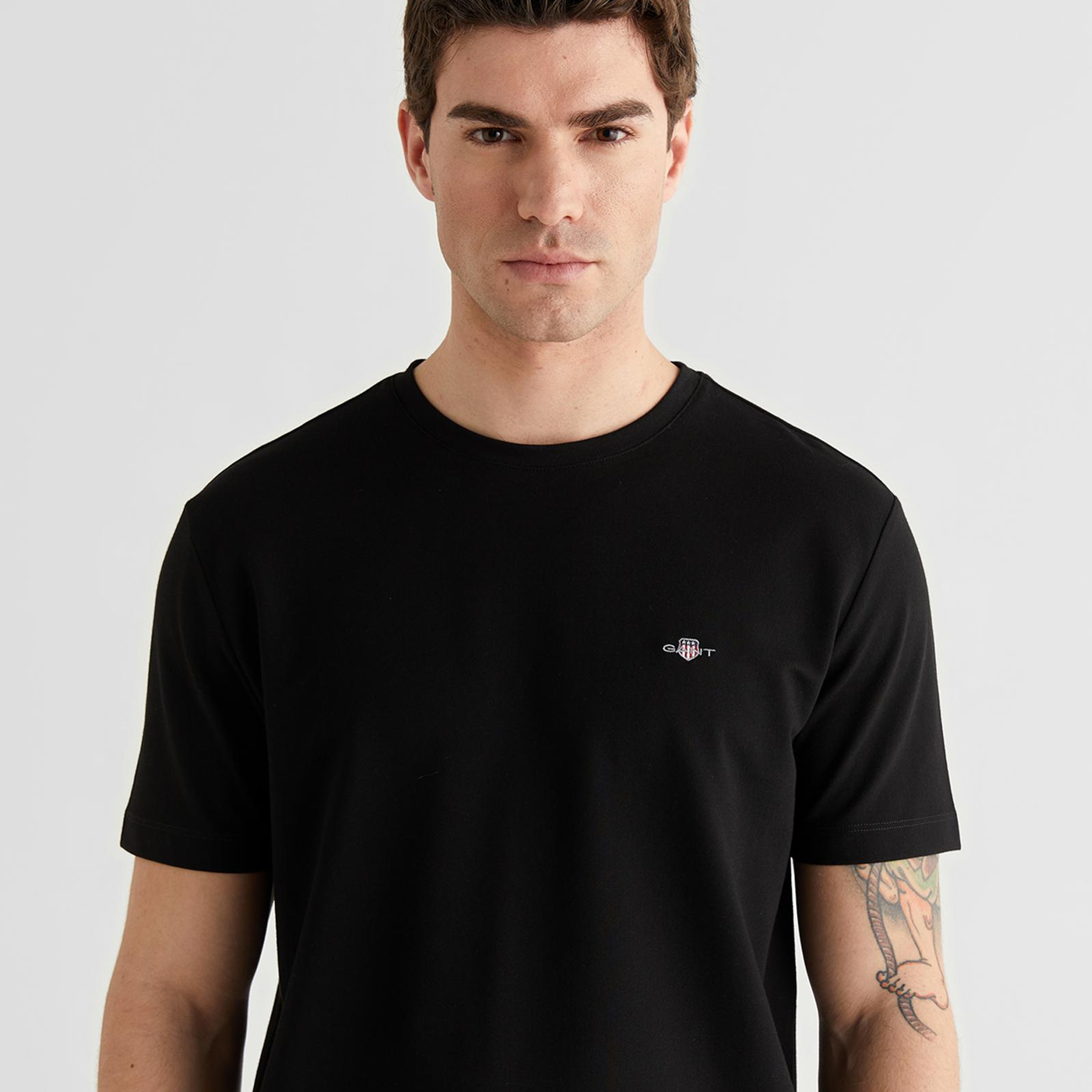 GANT Erkek Siyah Bisiklet Yaka Regular Fit Logolu T-Shirt