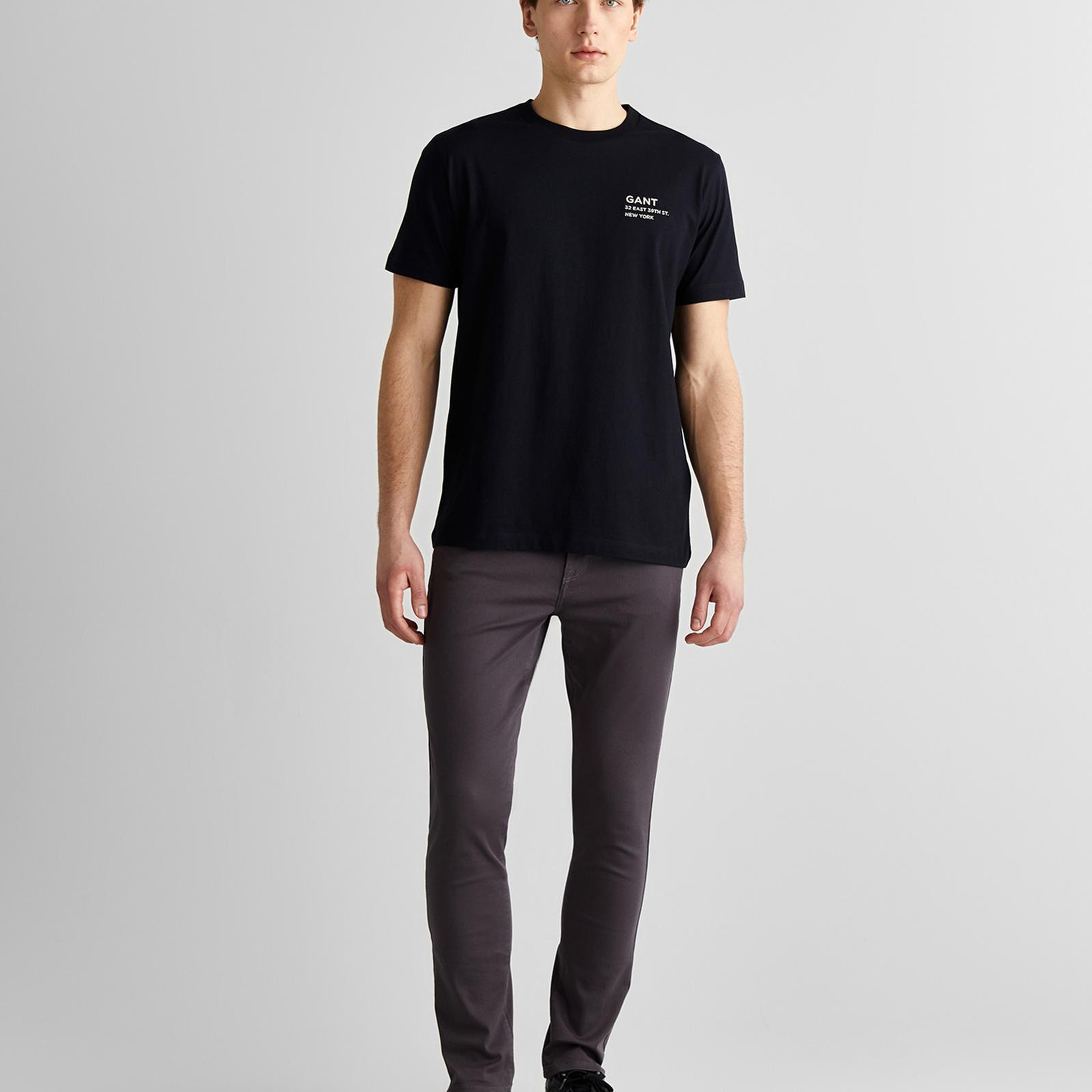GANT Erkek Siyah Regular Fit Bisiklet Yaka Logolu T-Shirt