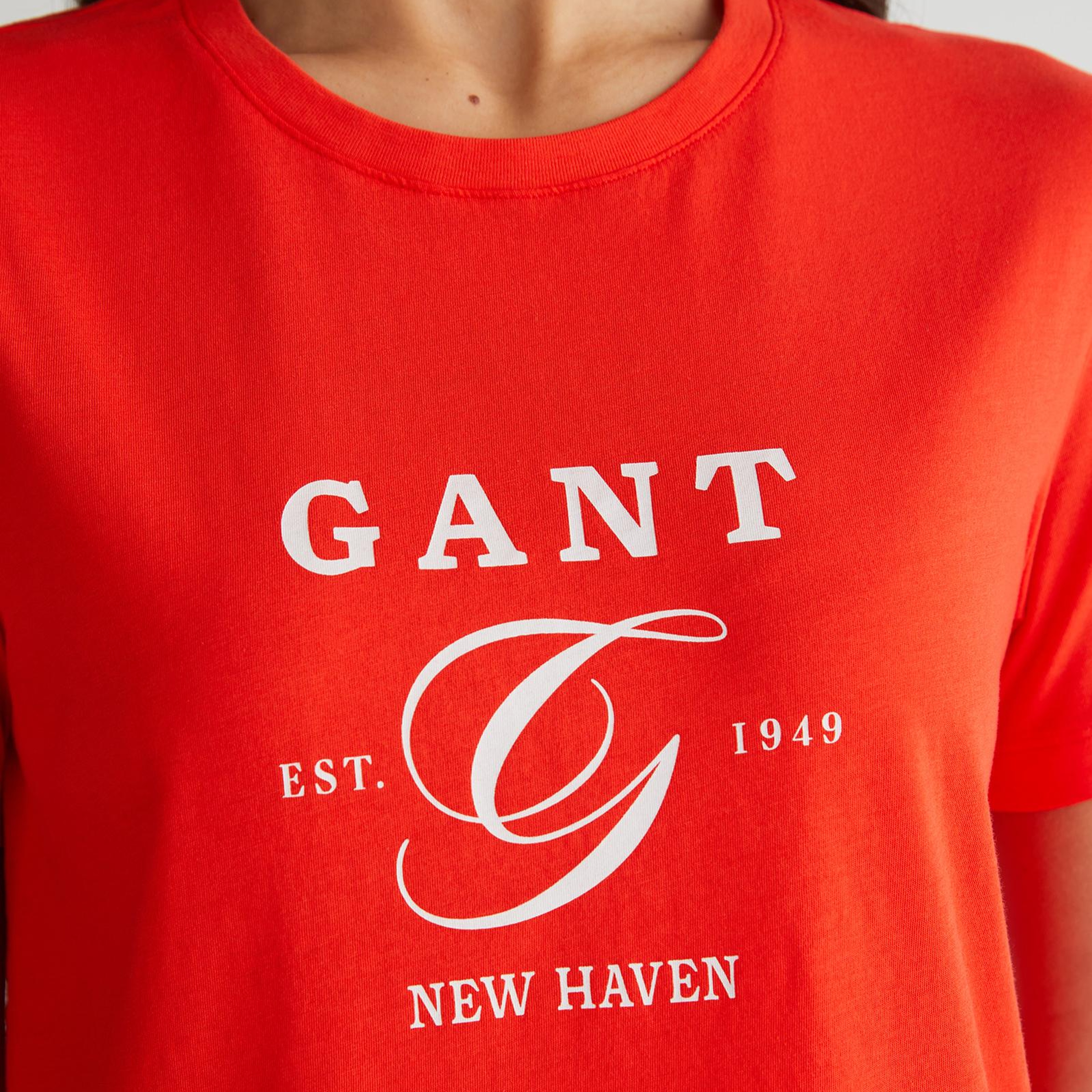 GANT Kadın Turuncu Regular Fit Bisiklet Yaka Logolu T-Shirt