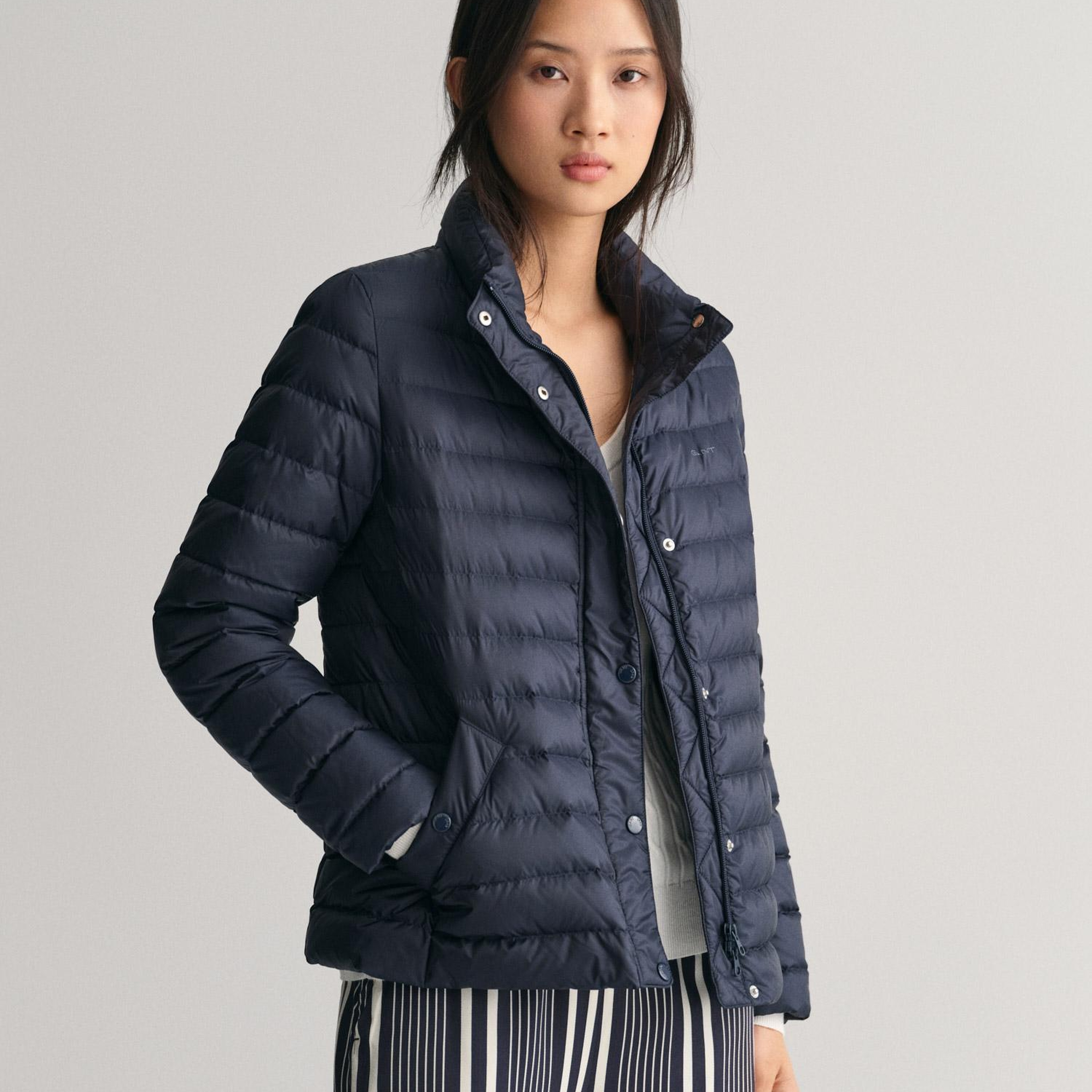 GANT Kadın Lacivert Dik Yaka Kaz Tüyü Mont