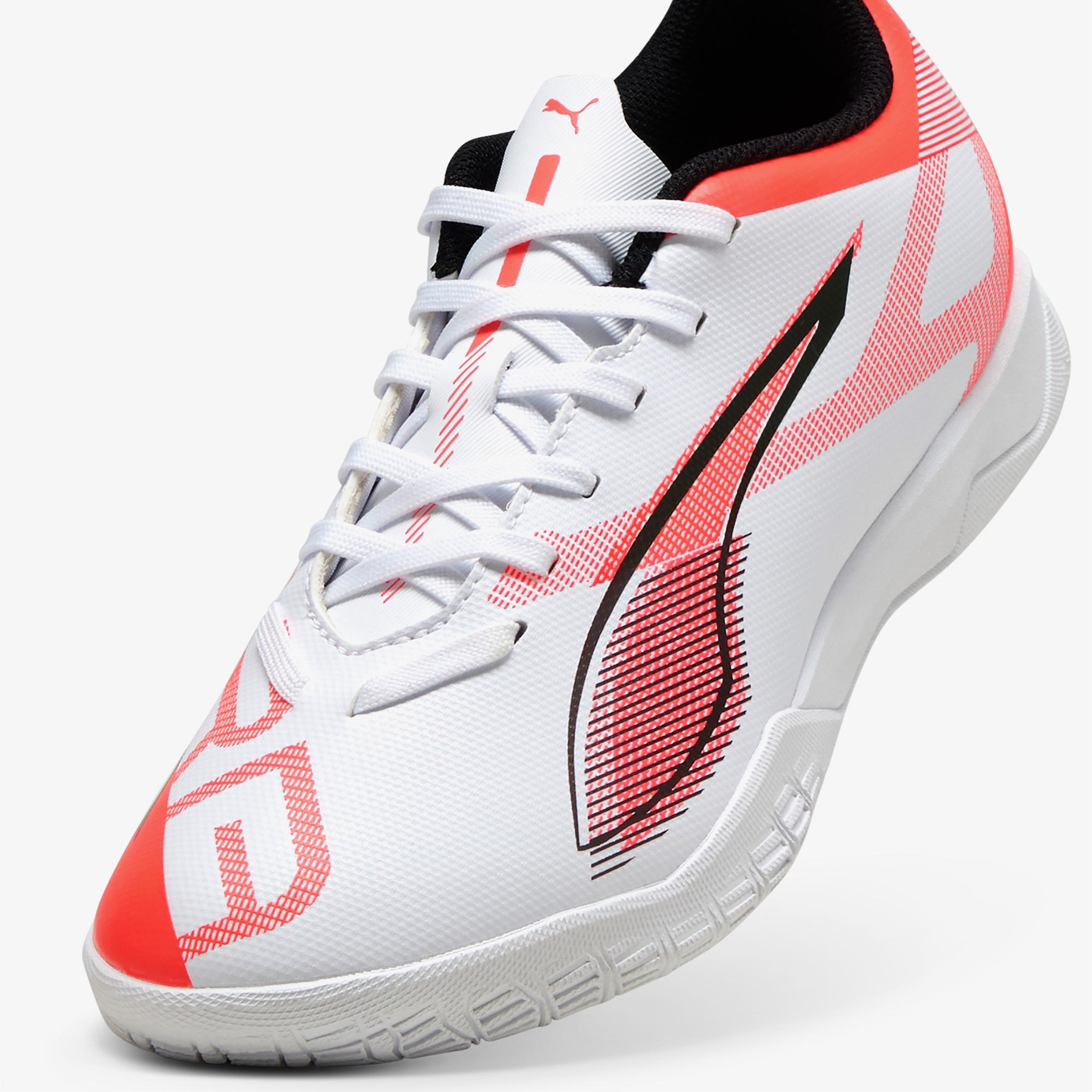 Puma Ultra 5 Play it Jr Çocuk Beyaz Krampon