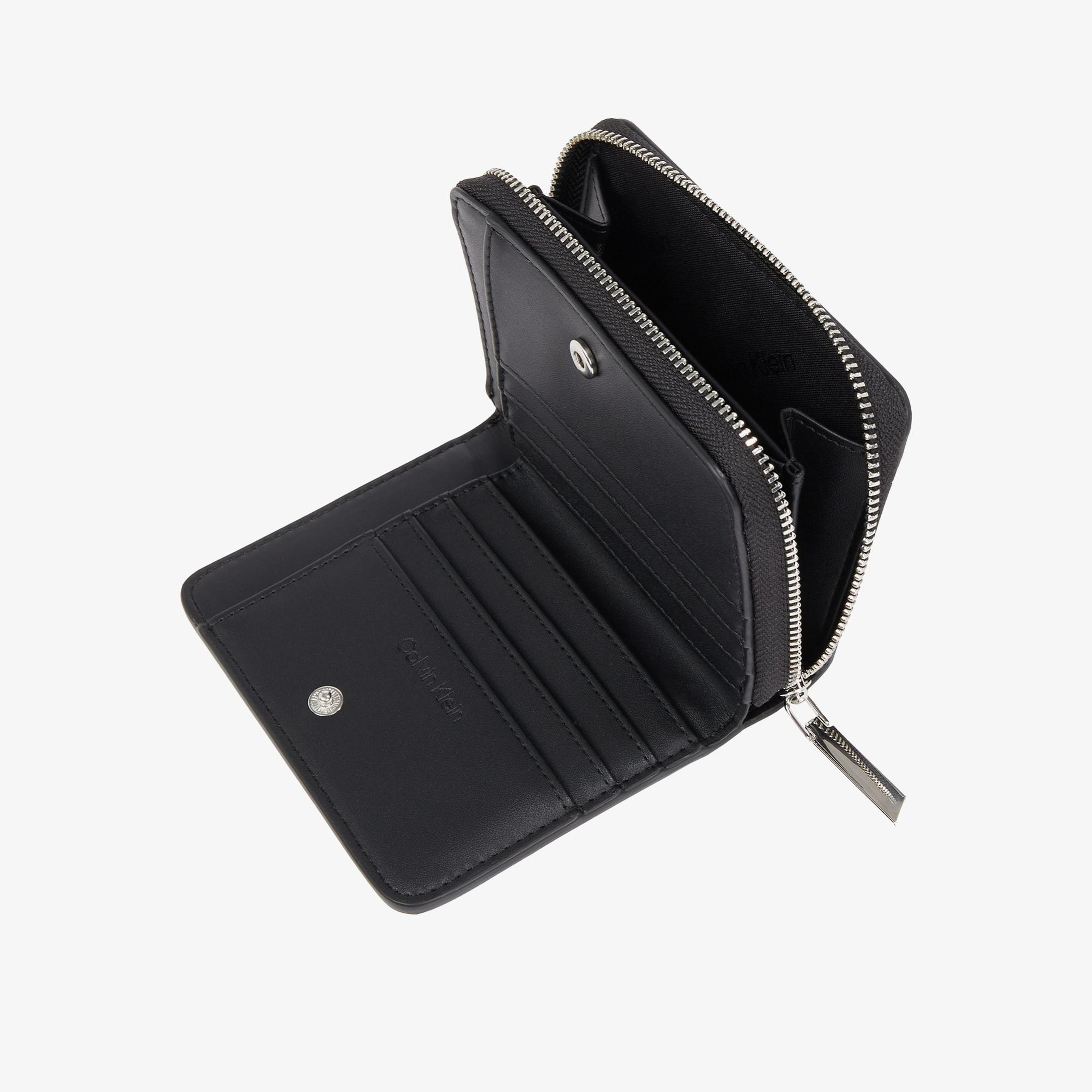 Calvin Klein Medium Kadın Siyah Cüzdan