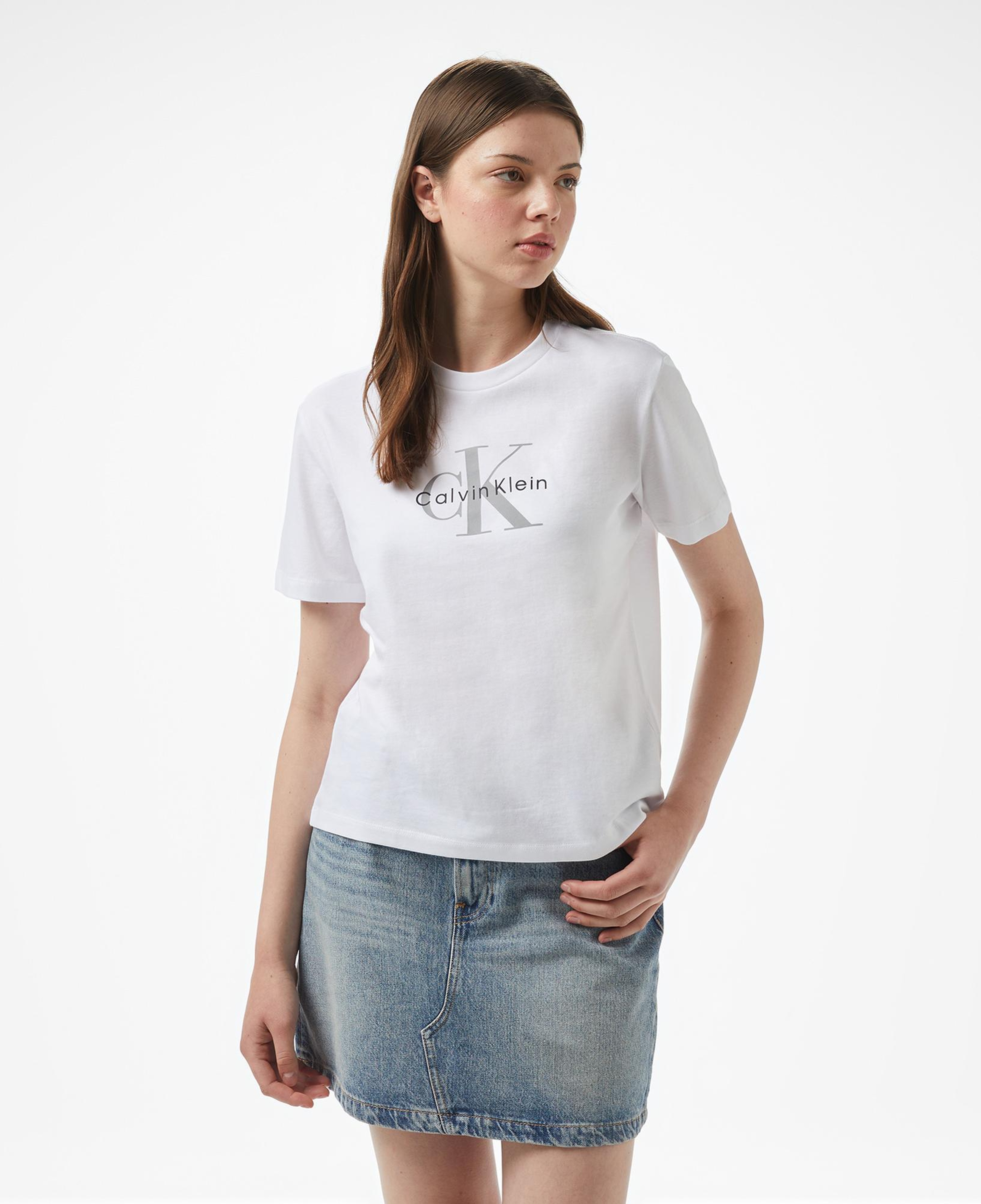 Calvin Klein Hero Classic Monologo Kadın Beyaz T-Shirt