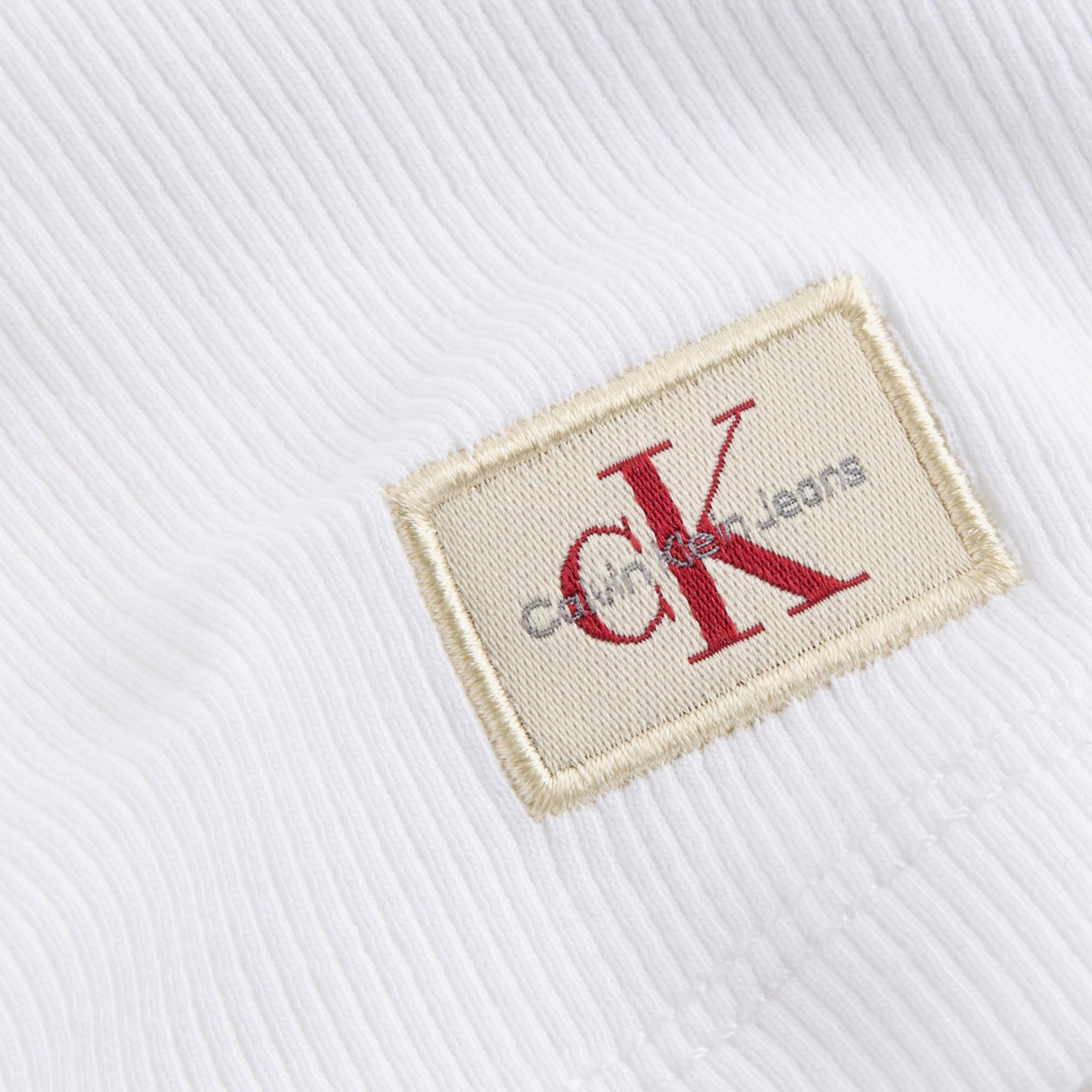Calvin Klein Label Kadın Beyaz Kolsuz T-Shirt