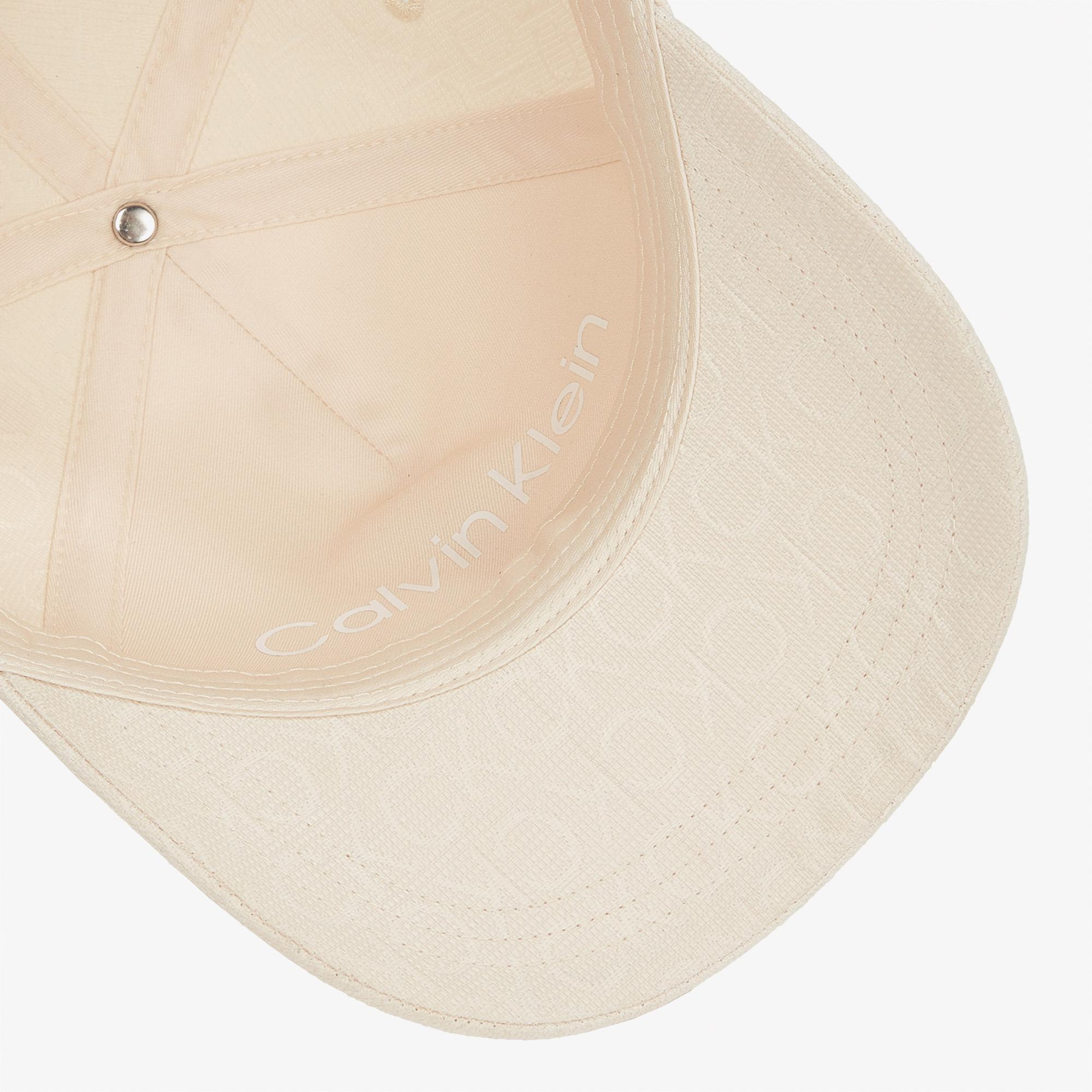 Calvin Klein Monogram Jacquard Kadın Krem Rengi Şapka