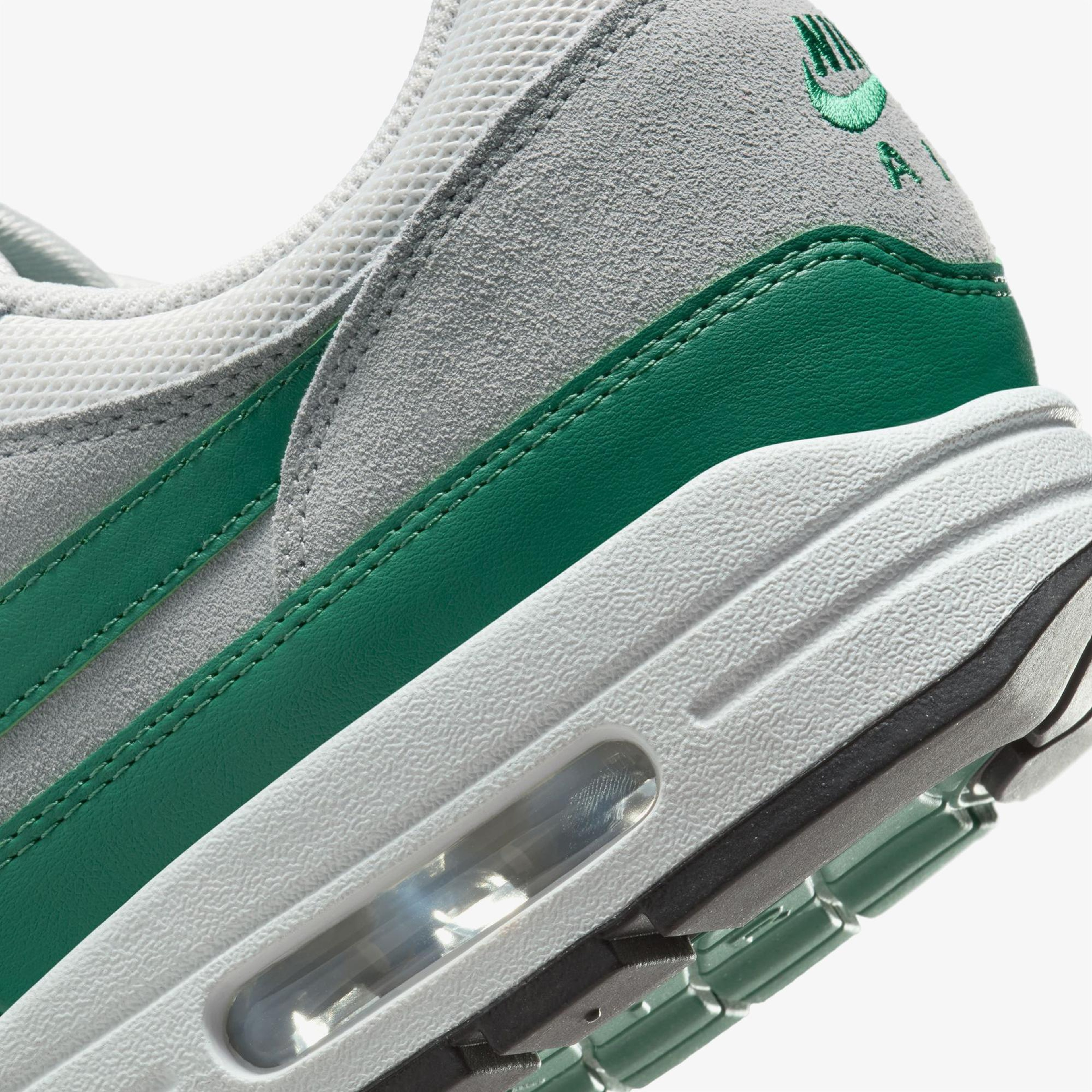 Nike Air Max 1 Essential Erkek Gri Spor Ayakkabı